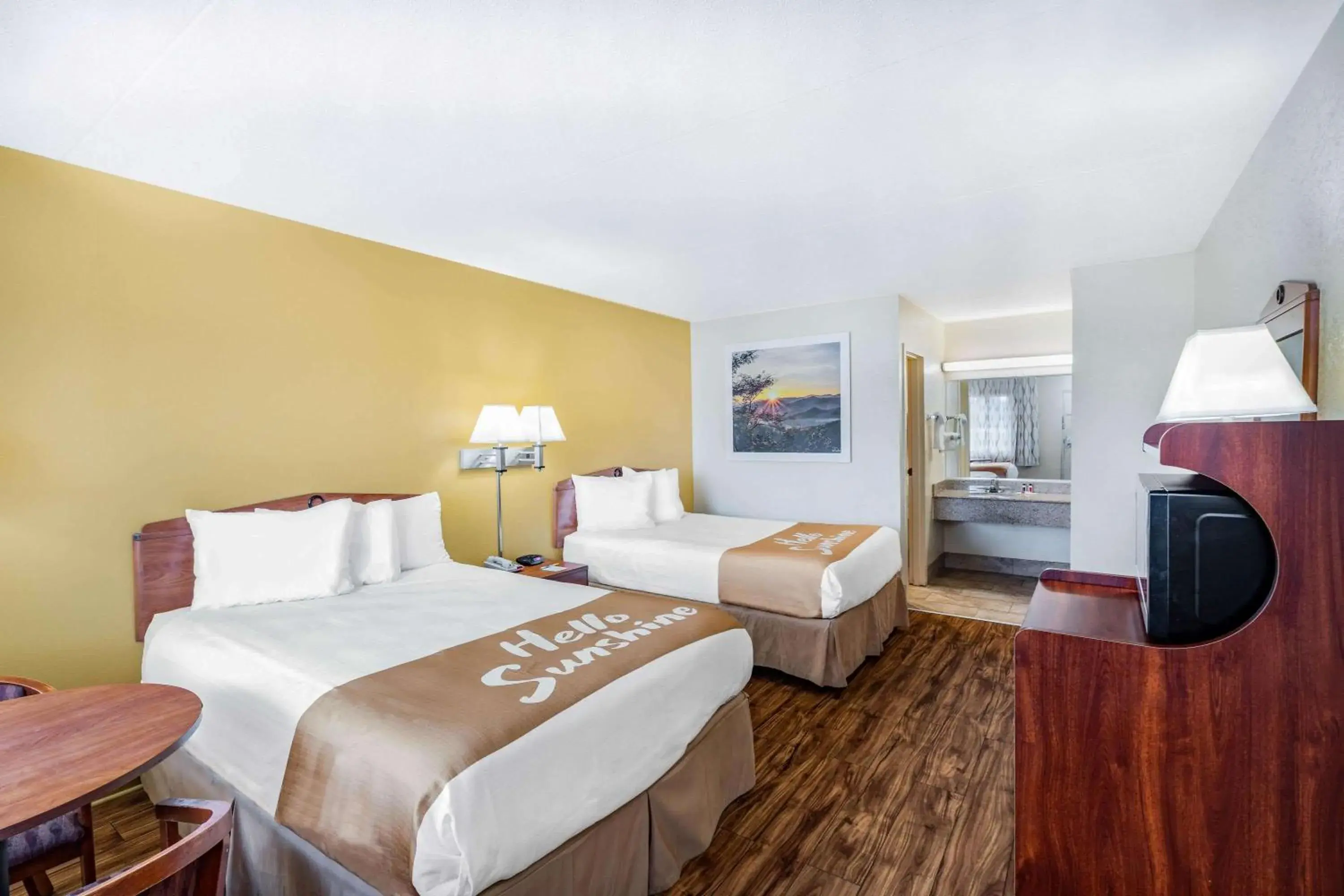 Photo of the whole room, Bed in Days Inn by Wyndham Clarksville TN Photo of the whole room, Bed in Days Inn by Wyndham Clarksville TN