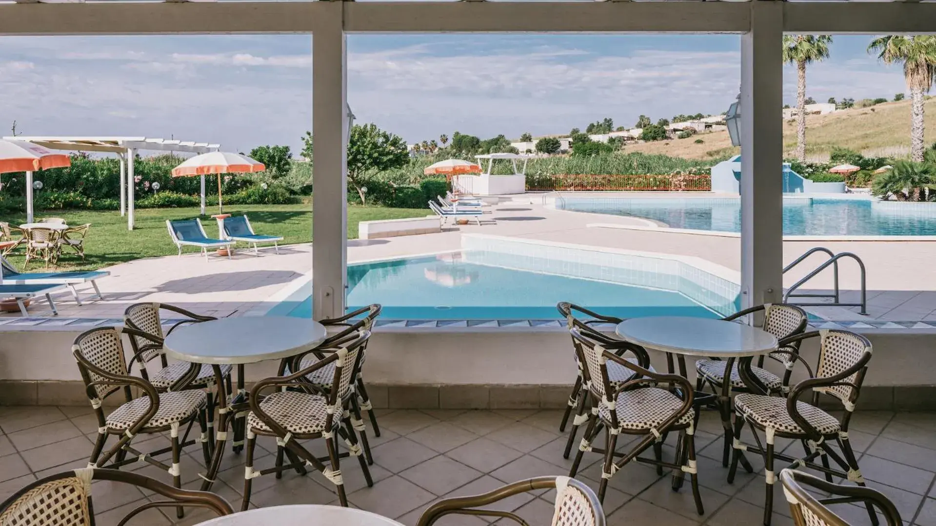 Lounge or bar, Pool View in Costanza Charme Club