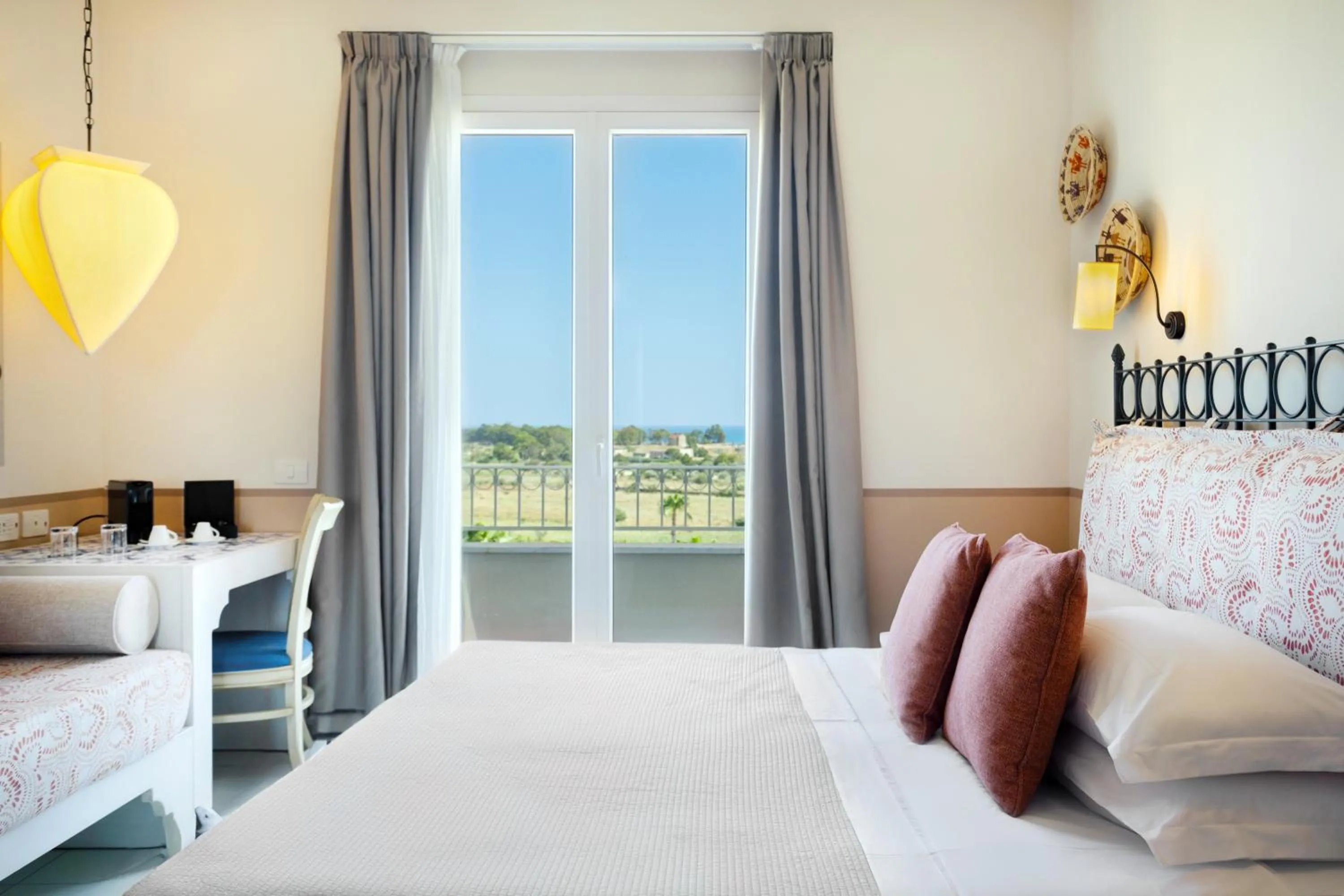 Bedroom, Bed in Mangia's Selinunte Resort