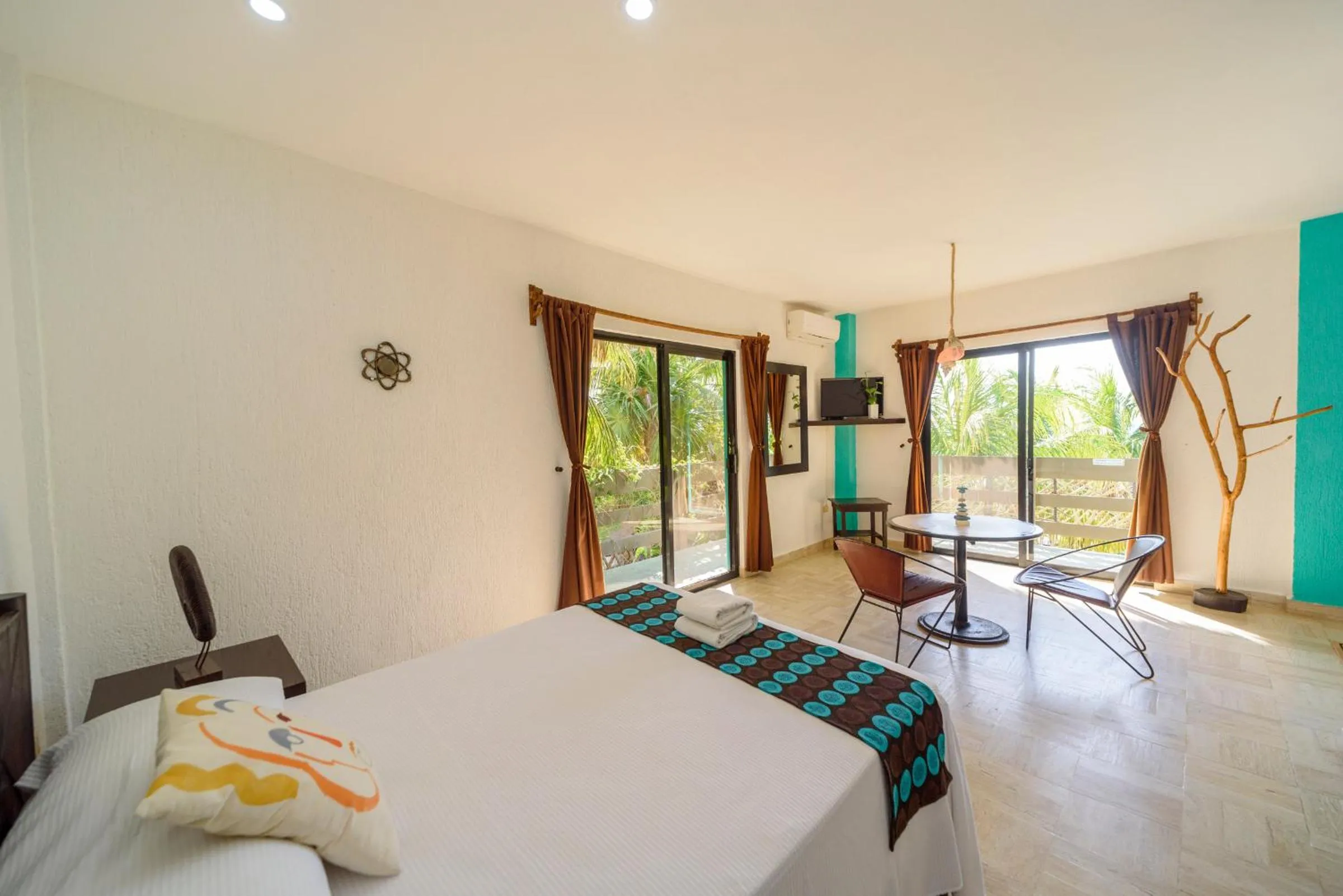 Bed in Hotel Villas Tiburon Adults Only