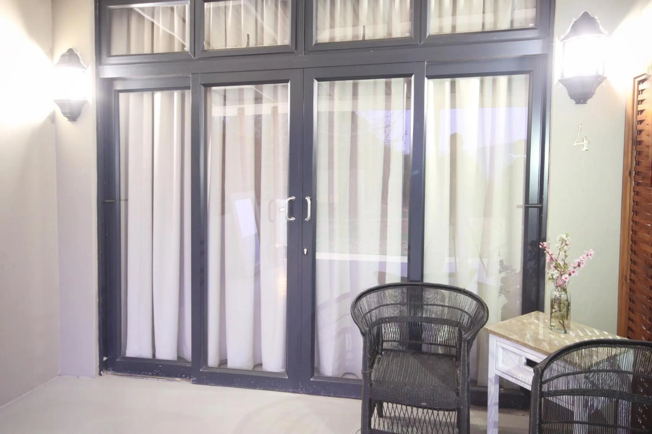 Patio in Curry's Post Bed & Breakfast