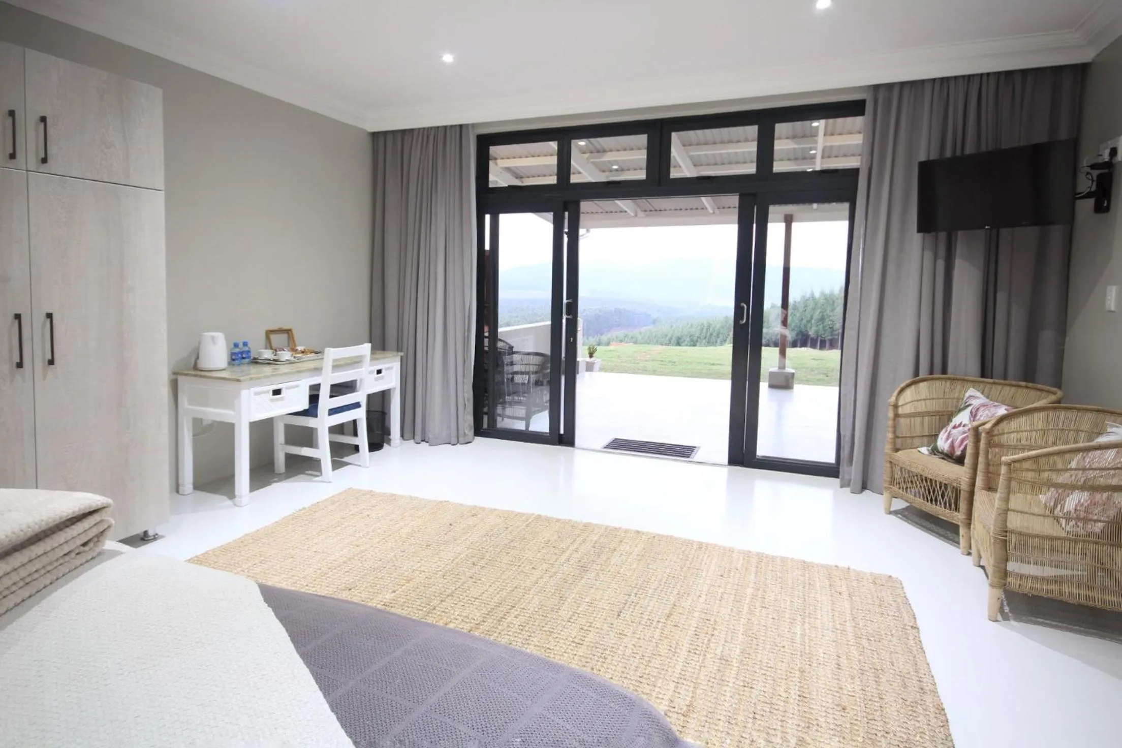 Photo of the whole room, Bed in Curry's Post Bed & Breakfast