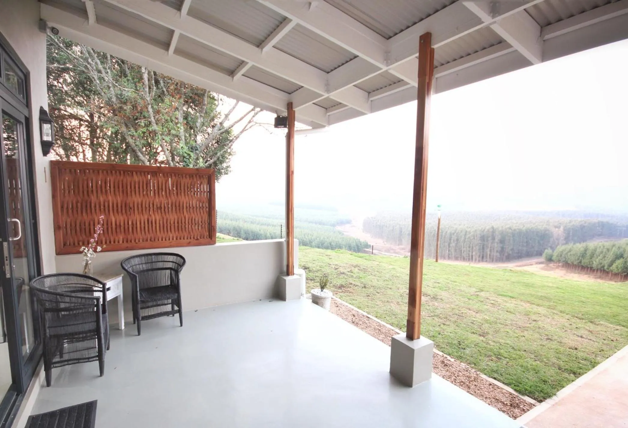 Patio in Curry's Post Bed & Breakfast