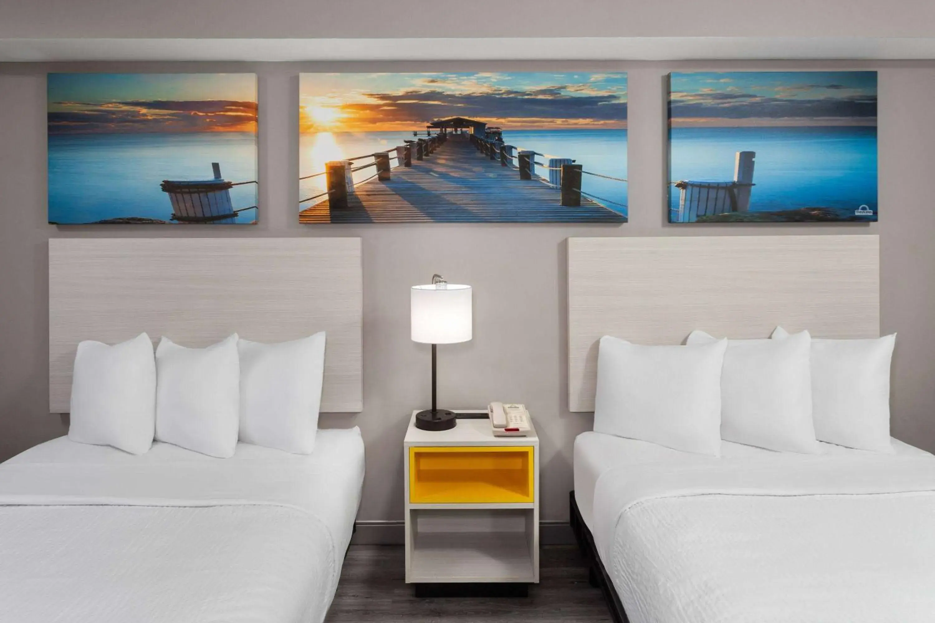 Double Room with Two Double Beds and Roll-in Shower - Mobility Access/Non-Smoking in Days-Inn by Wyndham Baltimore Northwest Double Room with Two Double Beds and Roll-in Shower - Mobility Access/Non-Smoking in Days-Inn by Wyndham Baltimore Northwest