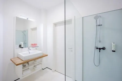 SHOME Hotel Graz I Self-Check-In I Free Parking