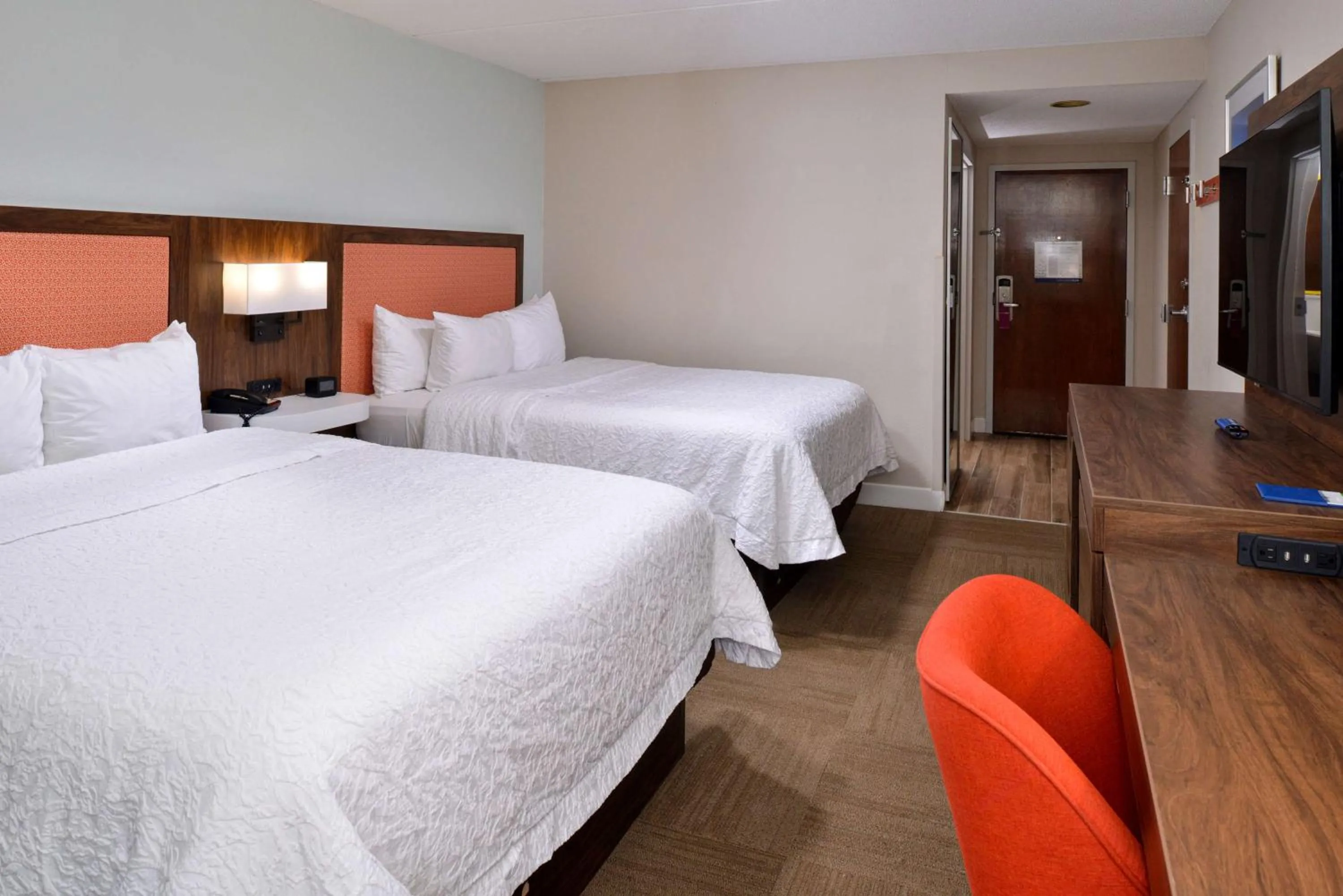 Bed in Hampton Inn Henderson