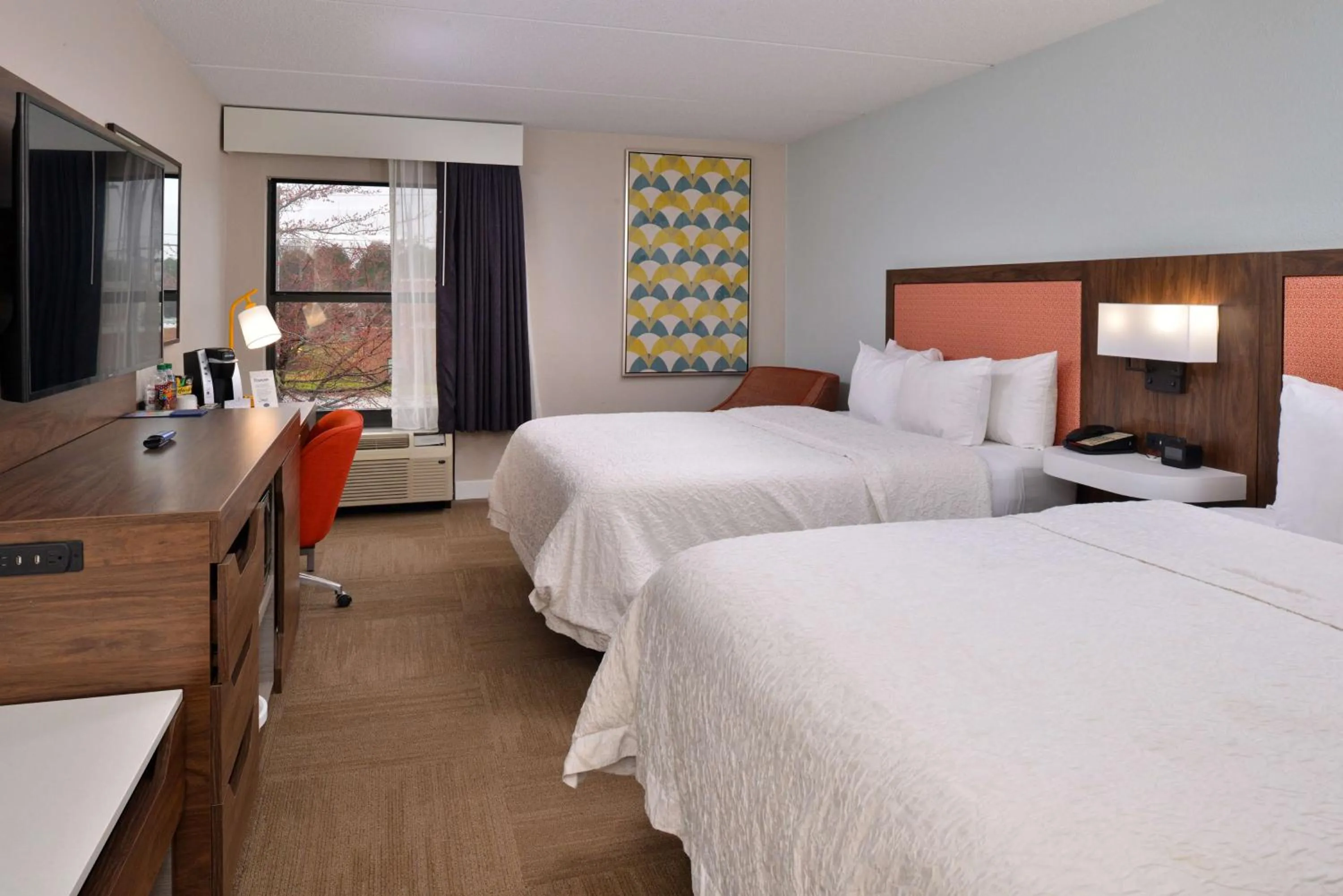 Bed in Hampton Inn Henderson