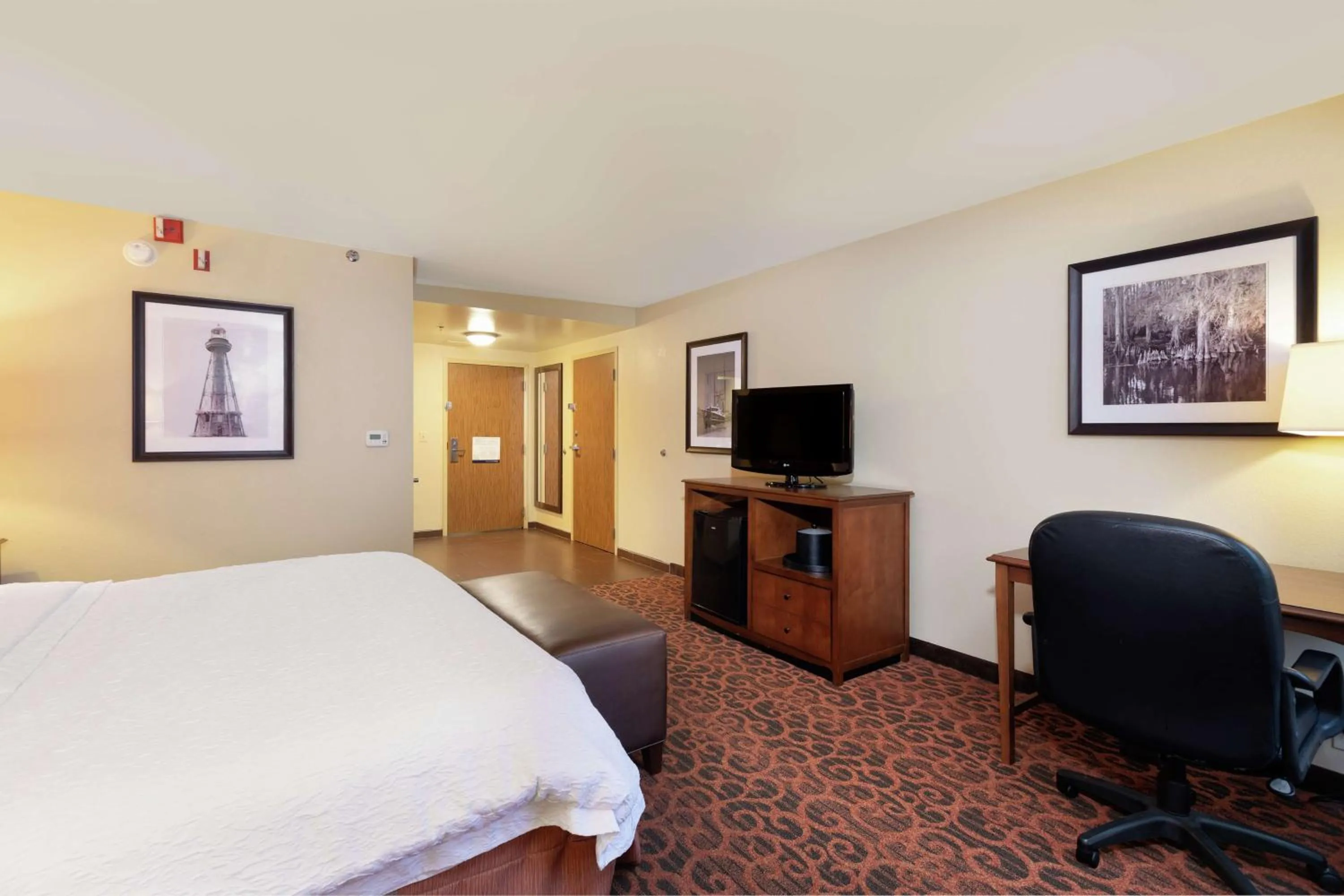 Bedroom, Bed in Hampton Inn Houma