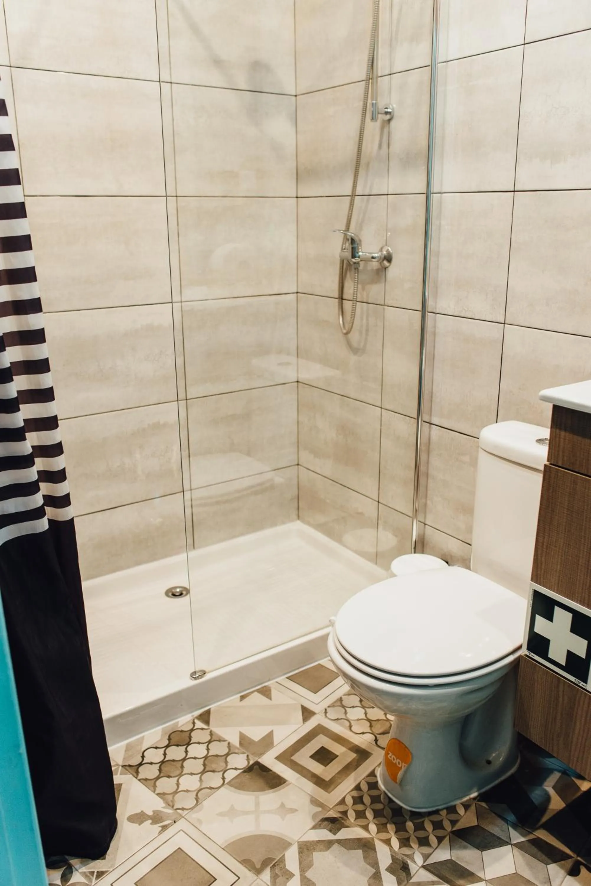 Shower in C&O Guest House Lisbon