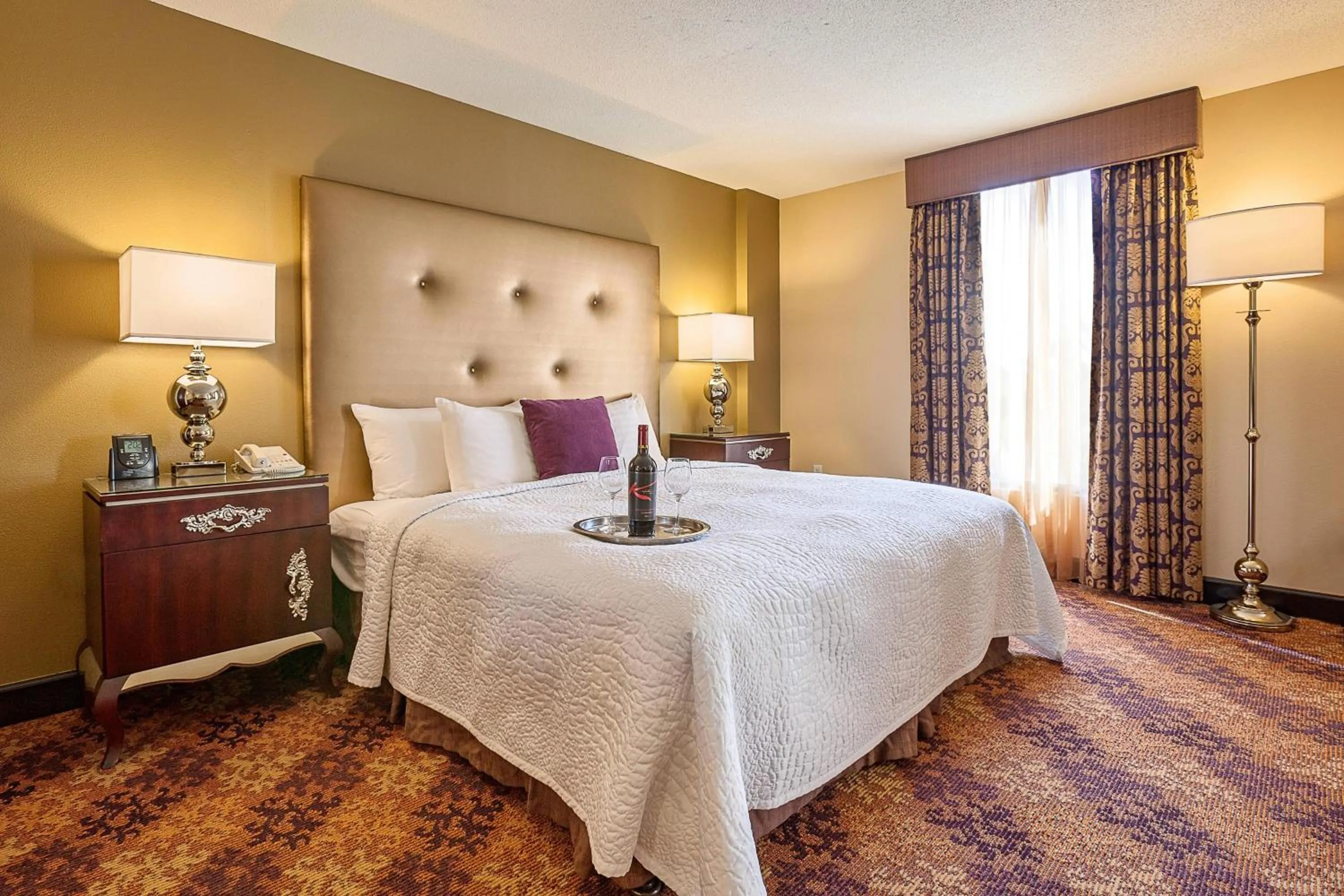 Photo of the whole room, Bed in Castle Hotel, Autograph Collection