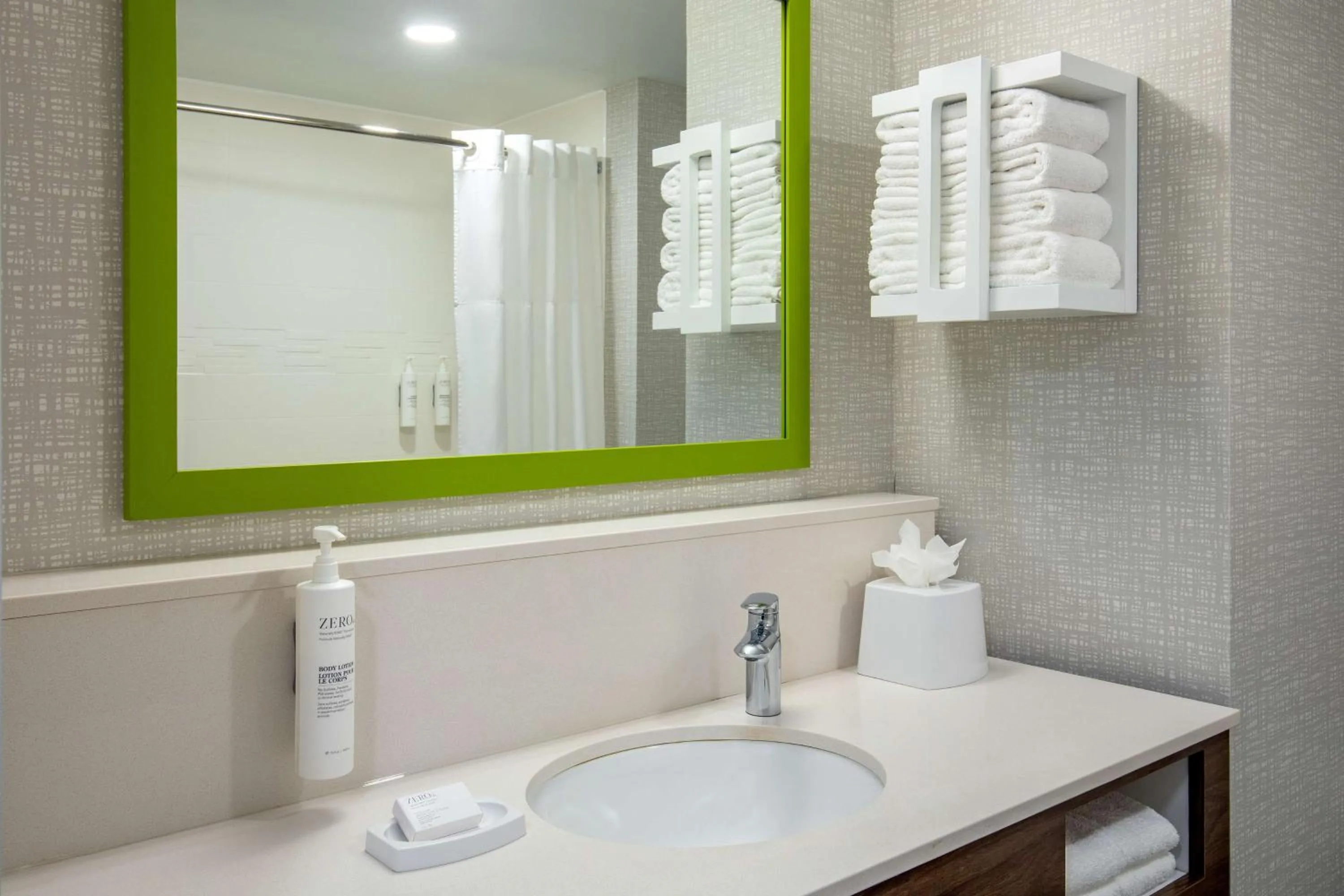 Bathroom in Hampton Inn Rehoboth Beach