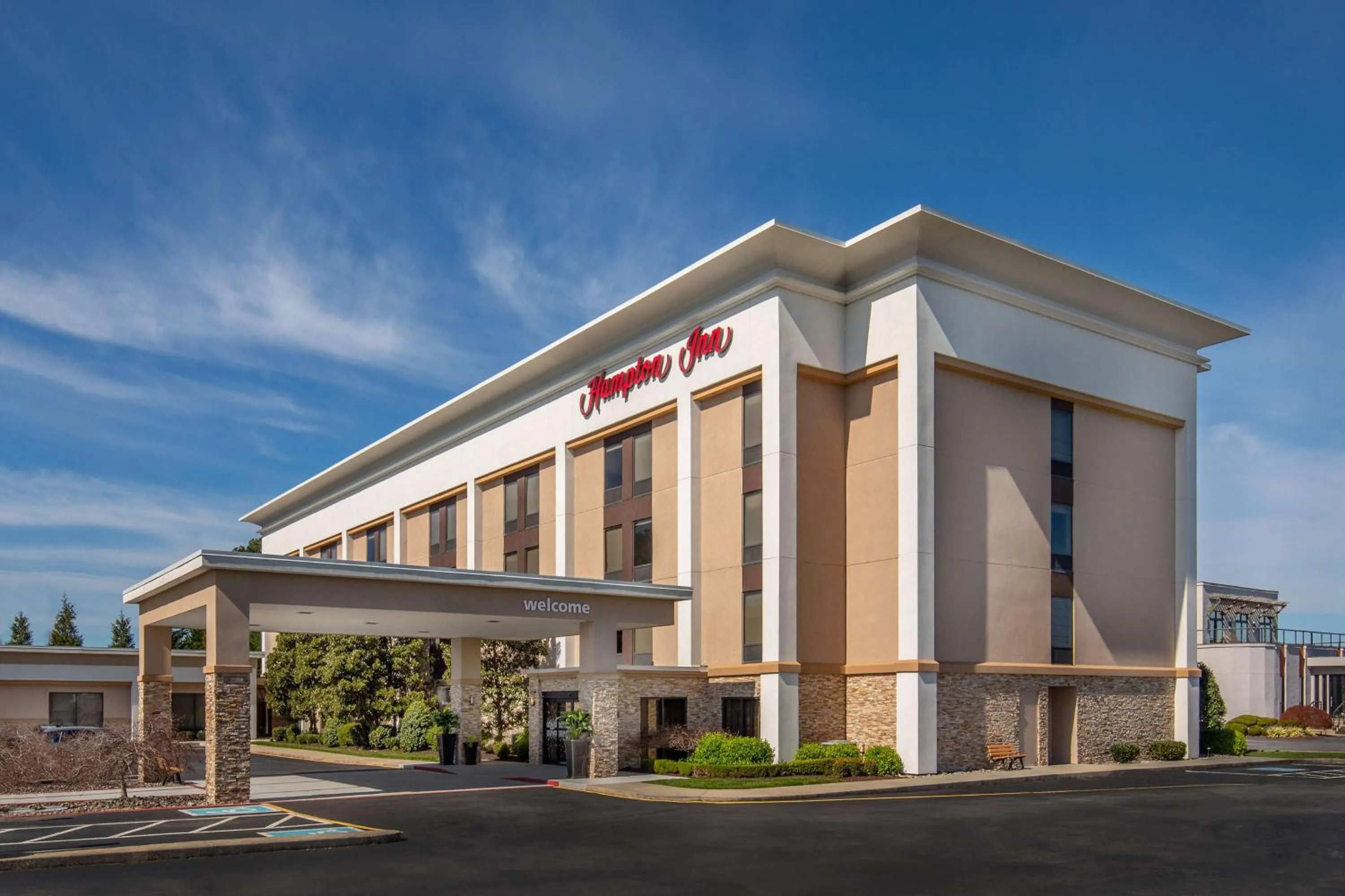 Property building in Hampton Inn Rehoboth Beach