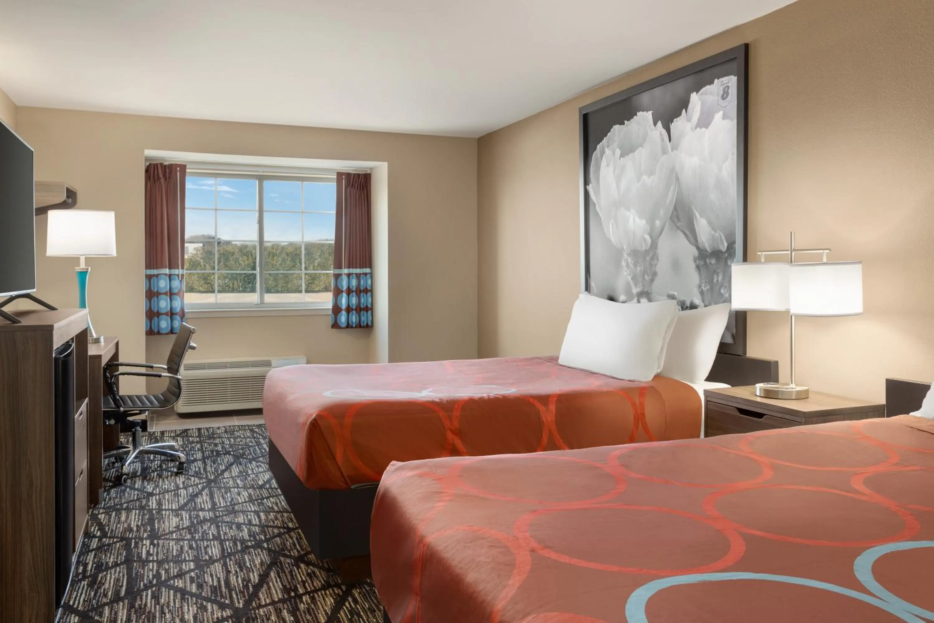 Bedroom, Bed in Super 8 by Wyndham San Antonio Airport North