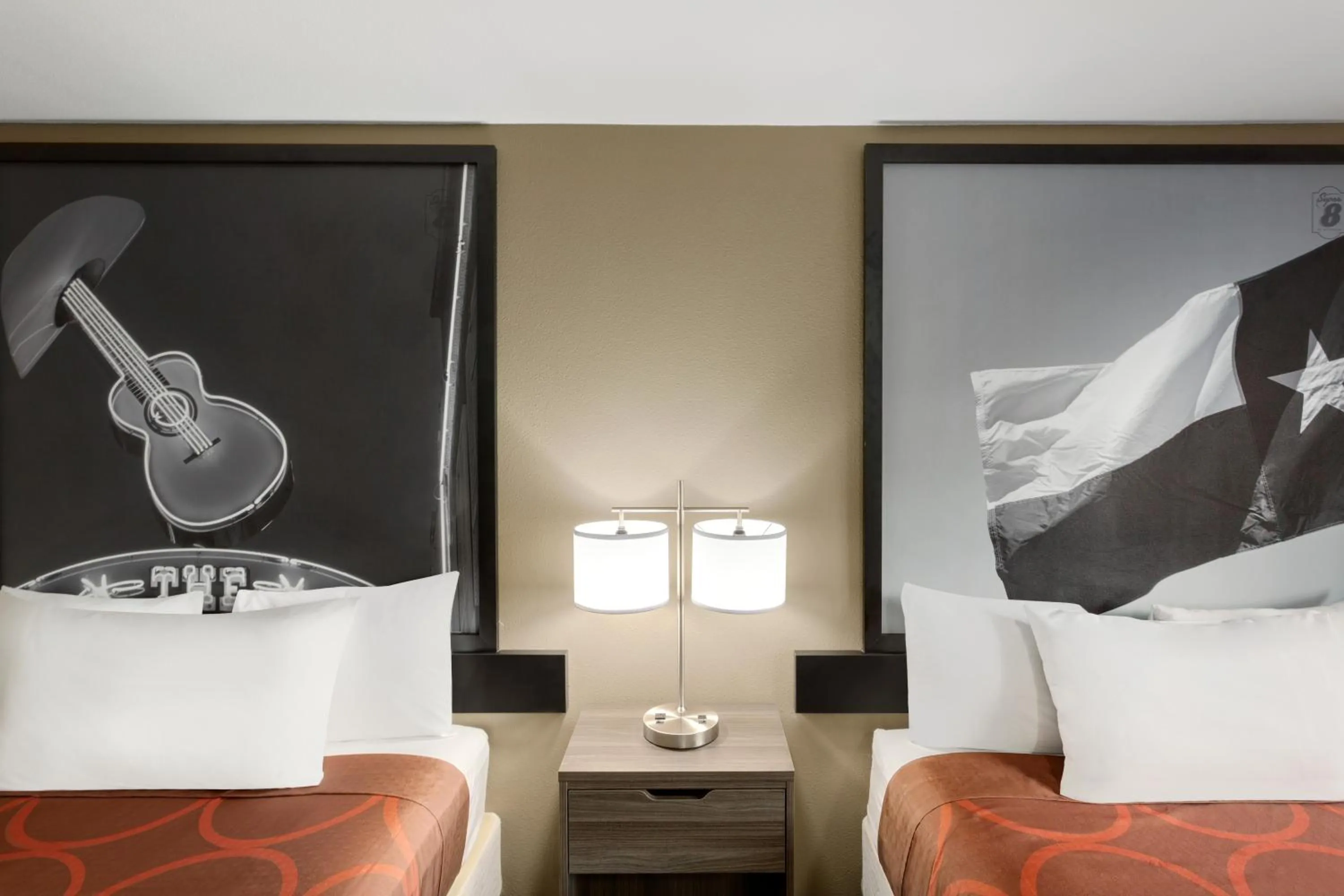 Bedroom, Bed in Super 8 by Wyndham San Antonio Airport North