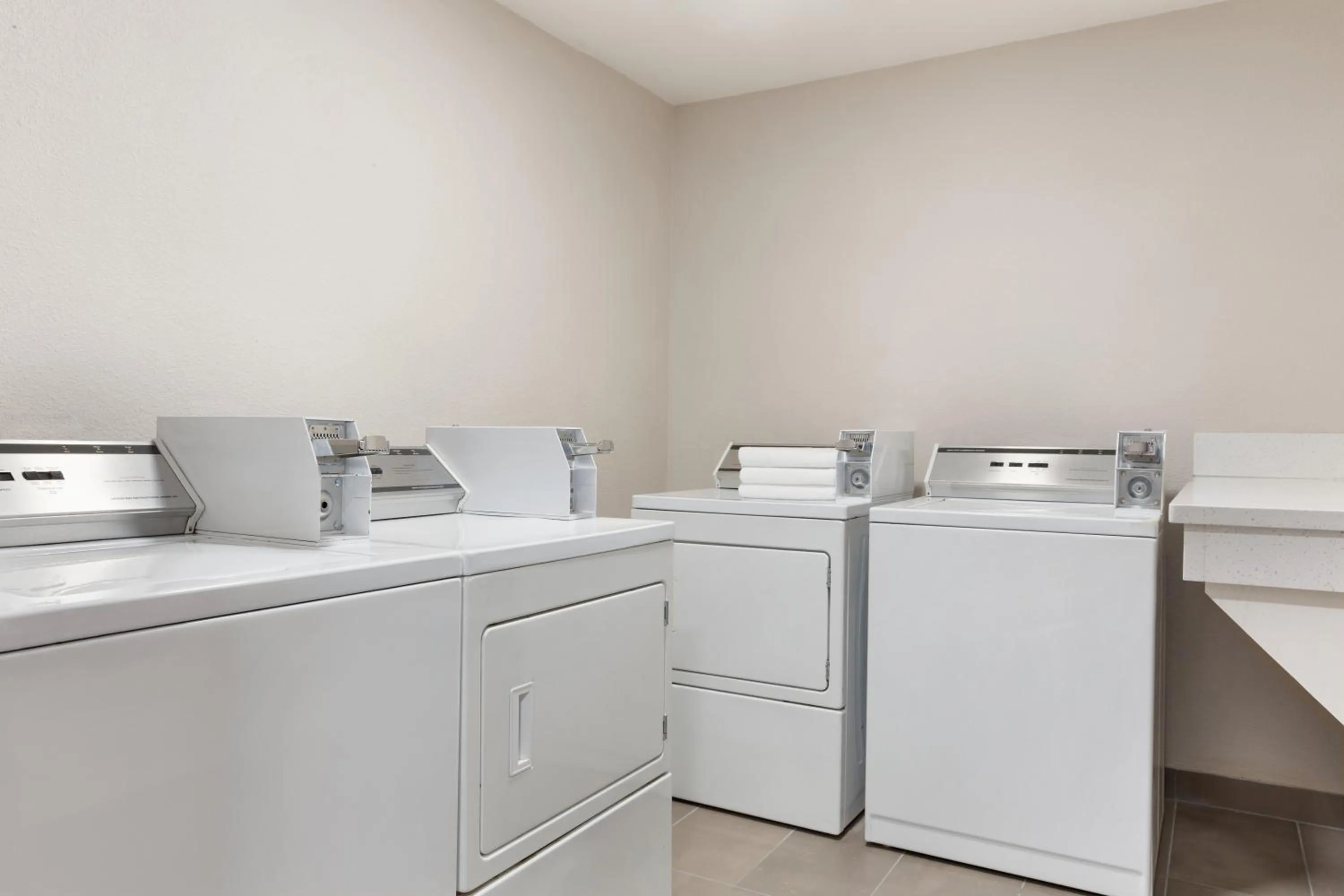 Property building in Super 8 by Wyndham San Antonio Airport North