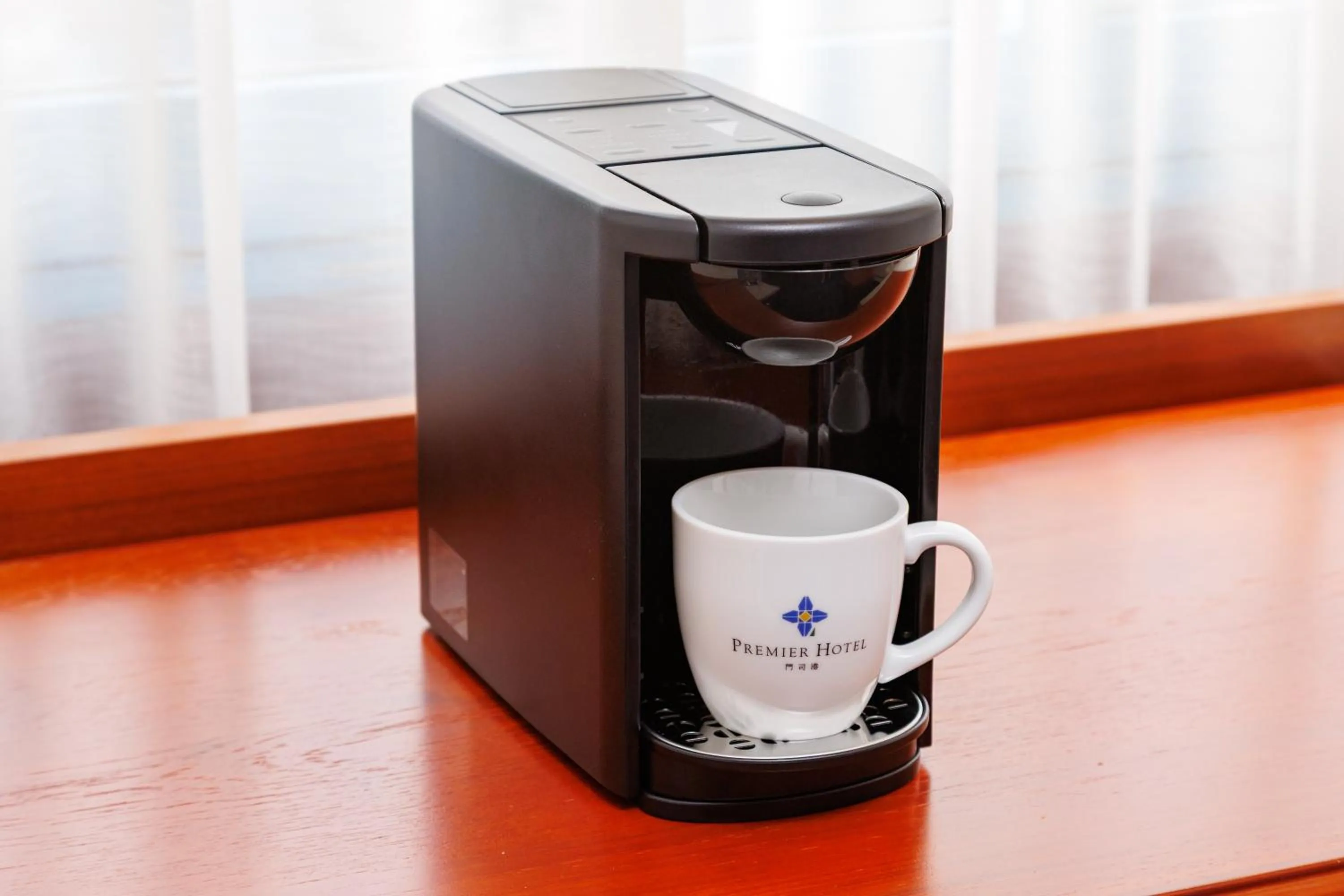 Coffee/tea facilities in Premier Hotel Mojiko