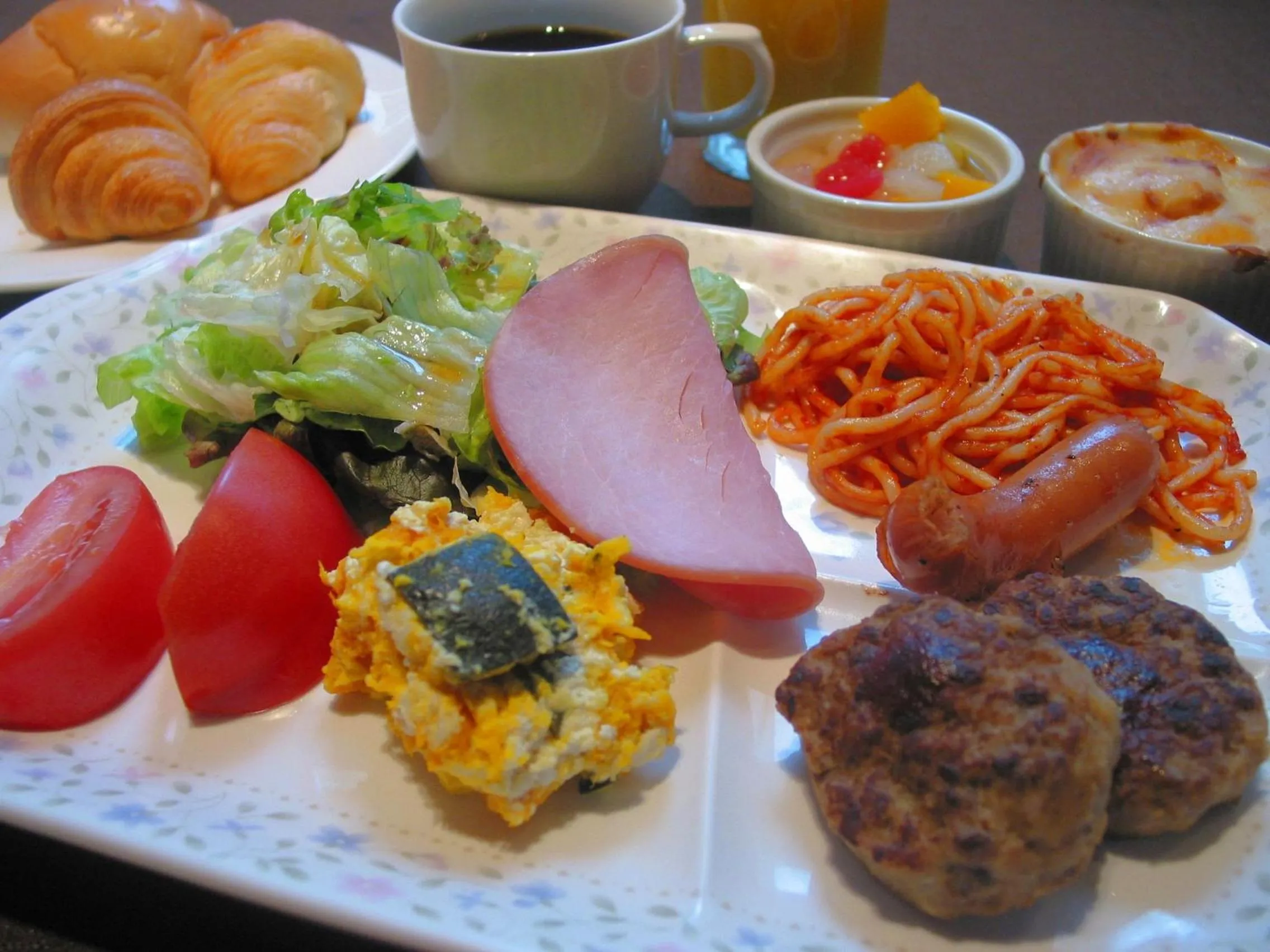 Buffet breakfast in Hotel Kizankan
