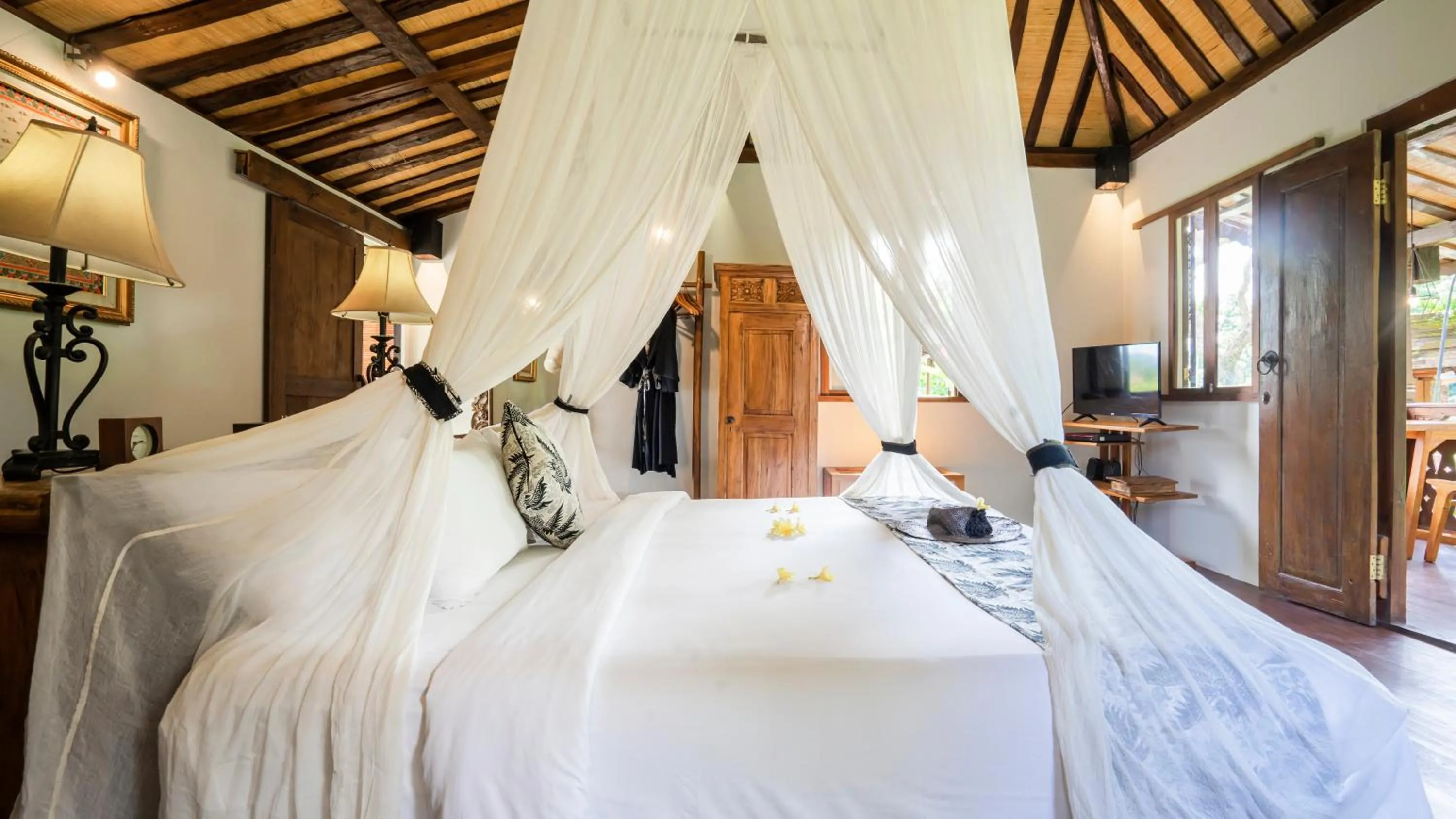 Bed in KajaNe Yangloni at Ubud Bali