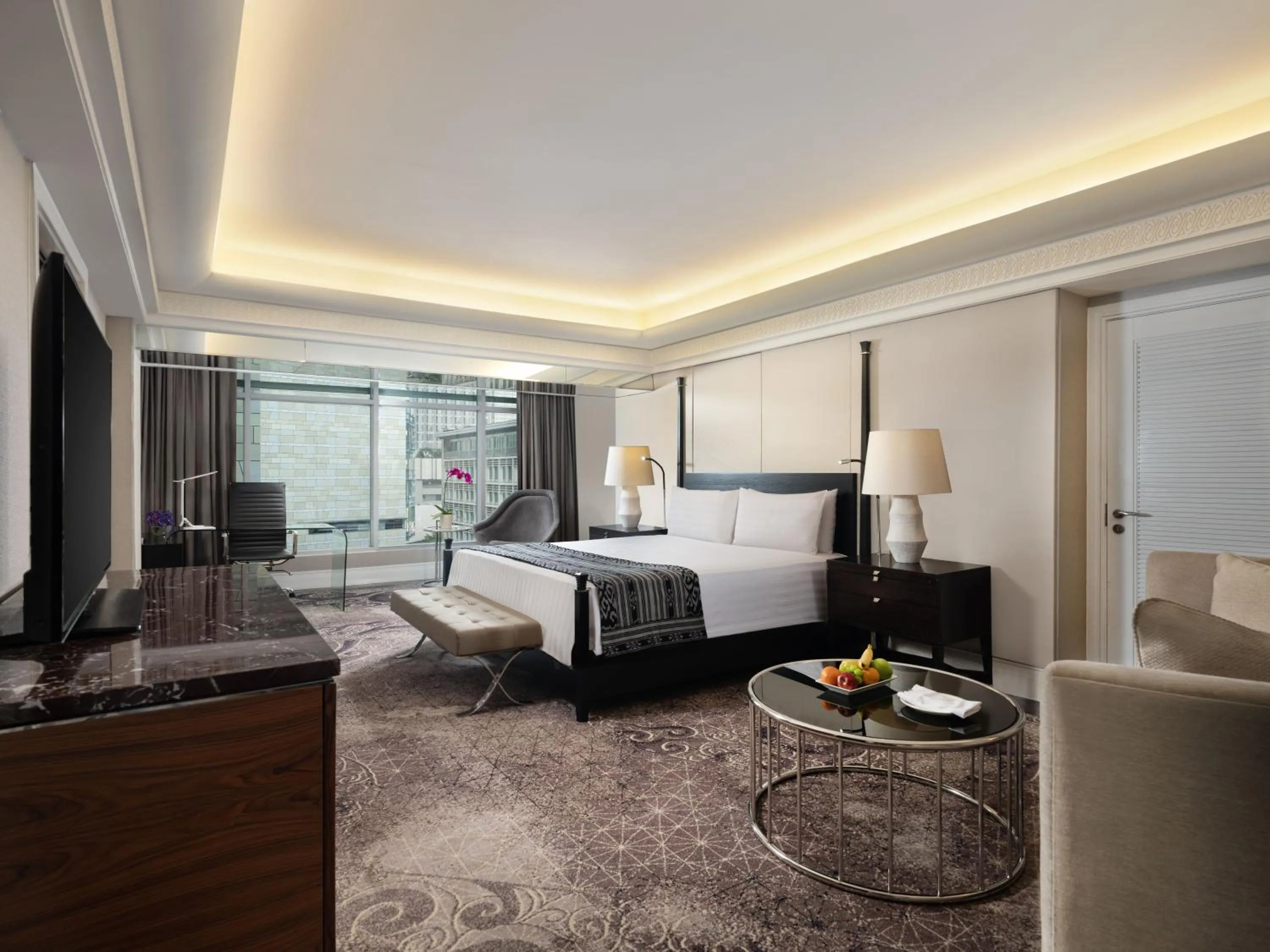 Bed in Hotel Indonesia Kempinski Jakarta