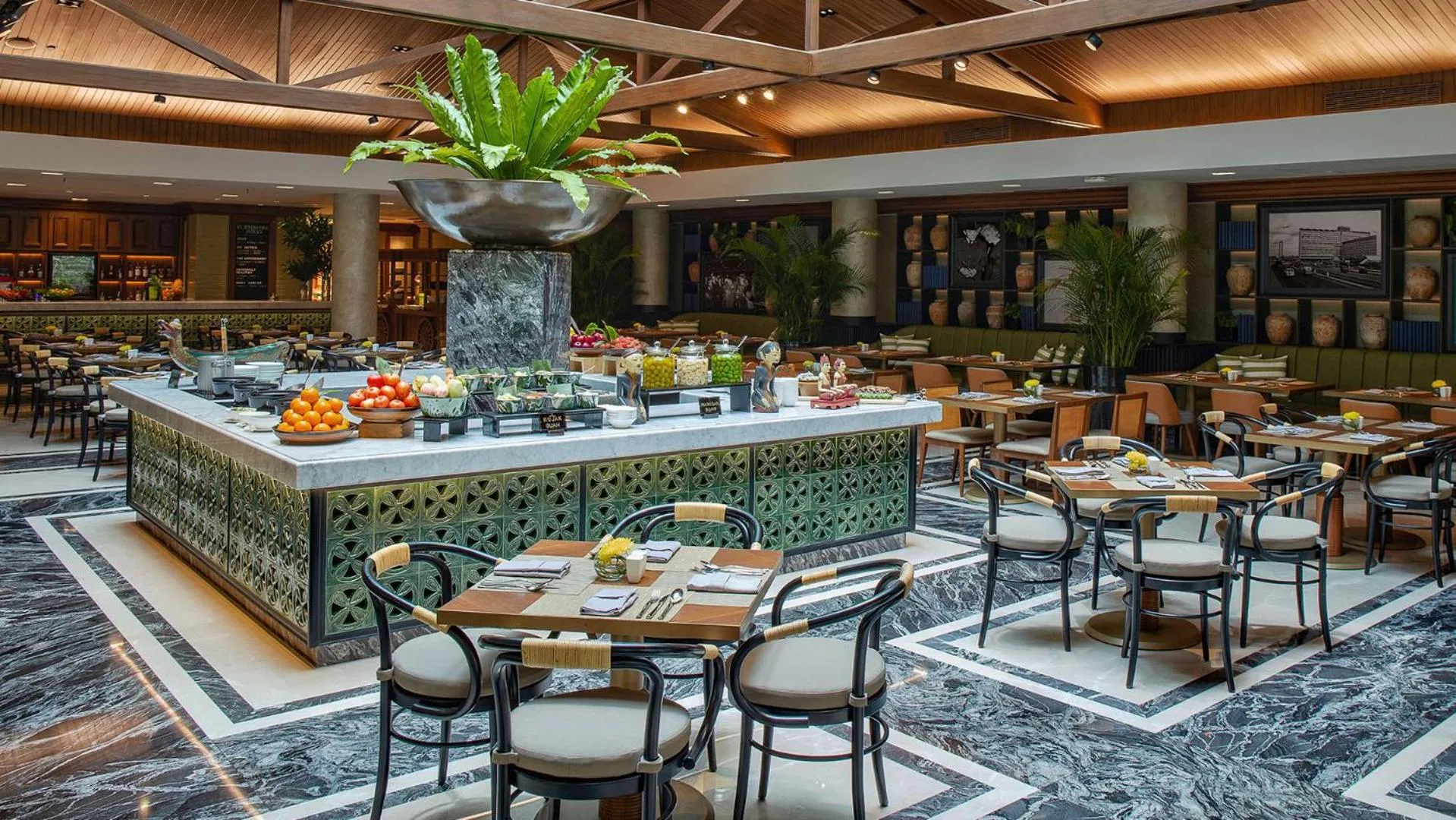 Restaurant/places to eat in Hotel Indonesia Kempinski Jakarta