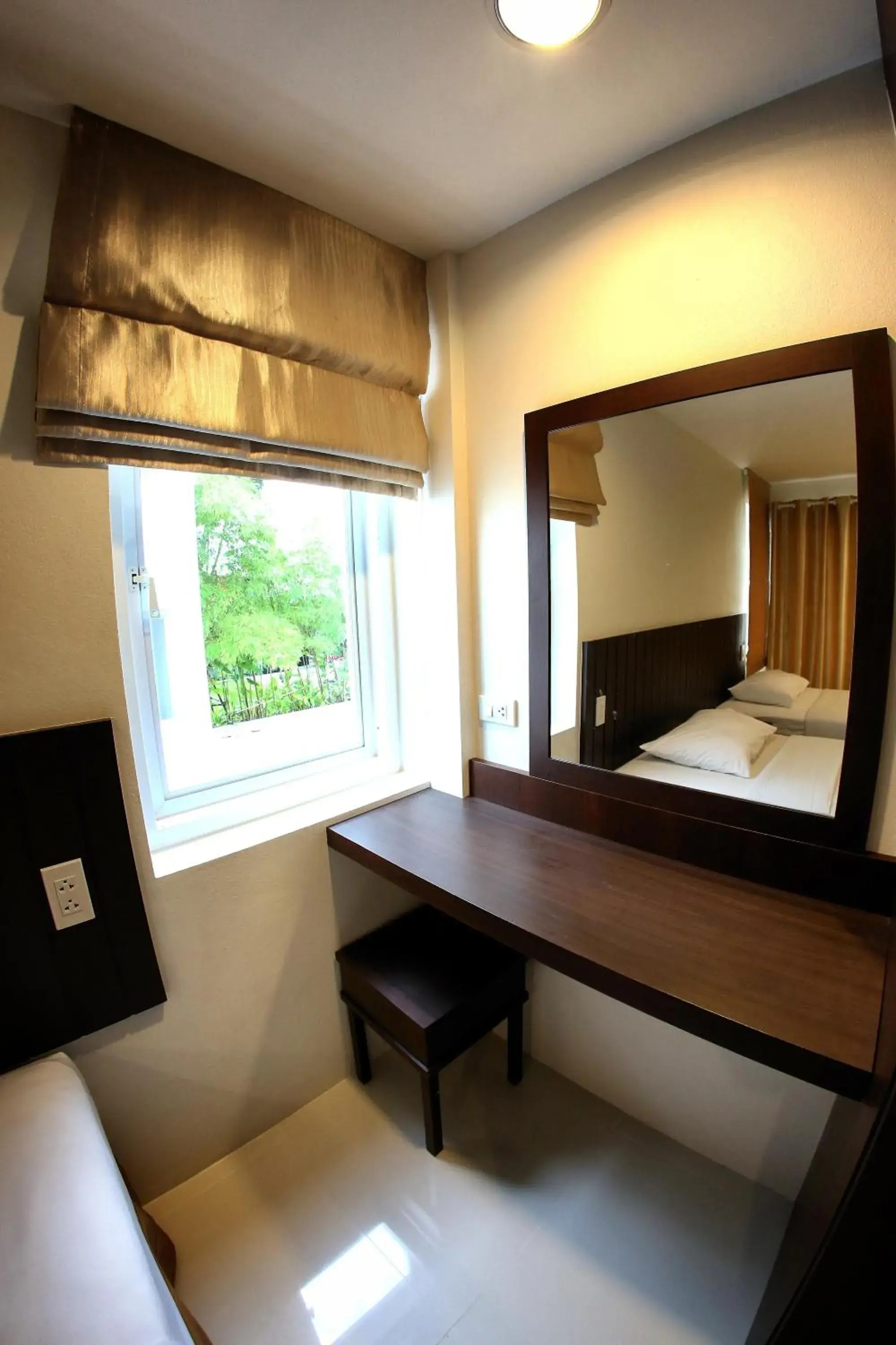 Day, Bed in Sunshine Hostel Day, Bed in Sunshine Hostel