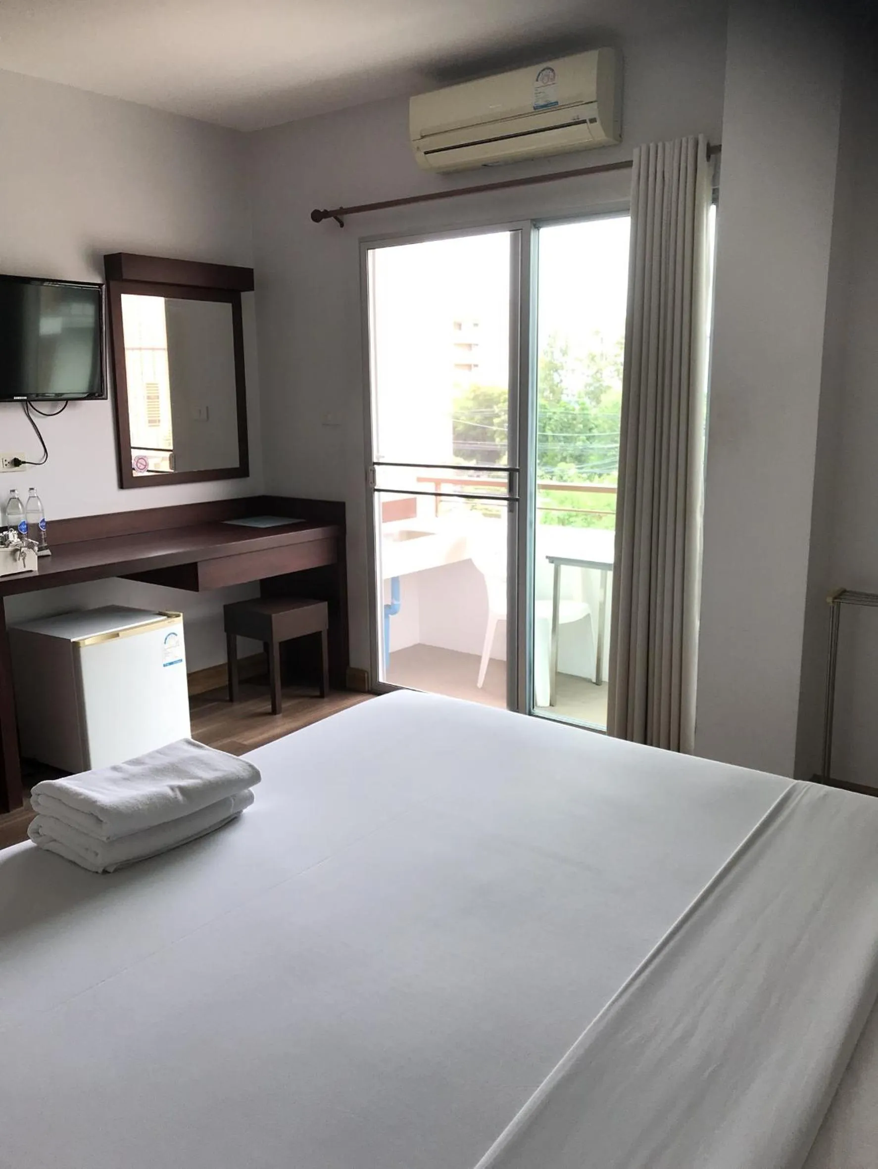 Decorative detail, Bed in Sunshine Hostel