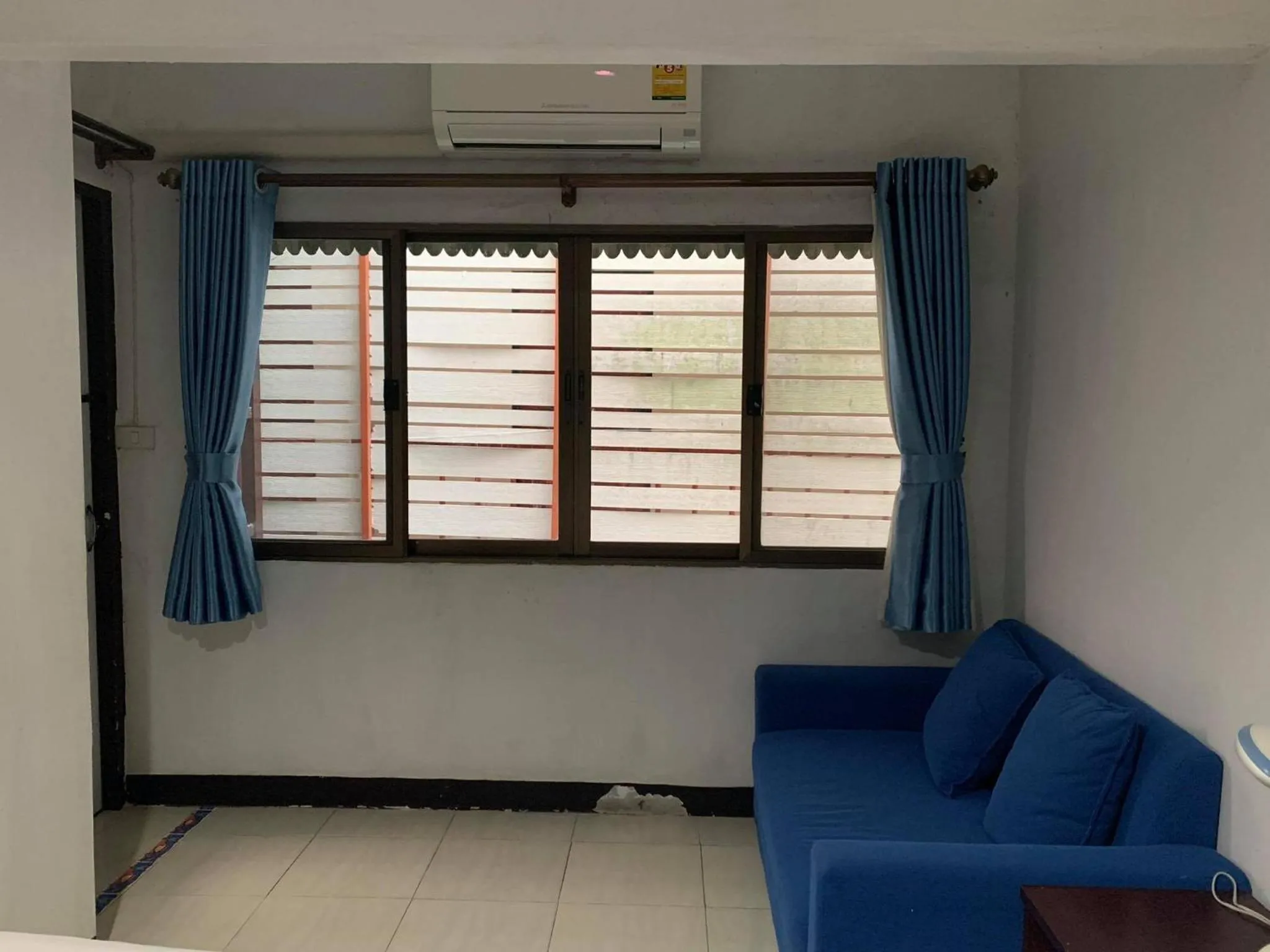 Living room in Sunshine Guest House