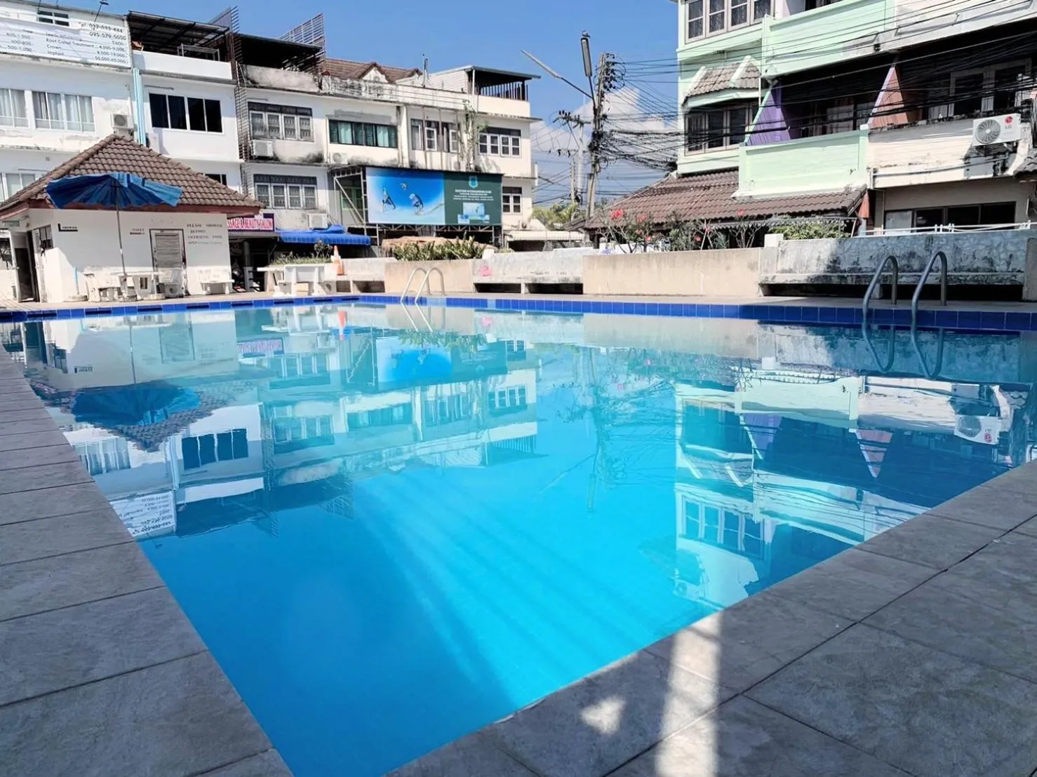 Swimming pool in Sunshine Guest House