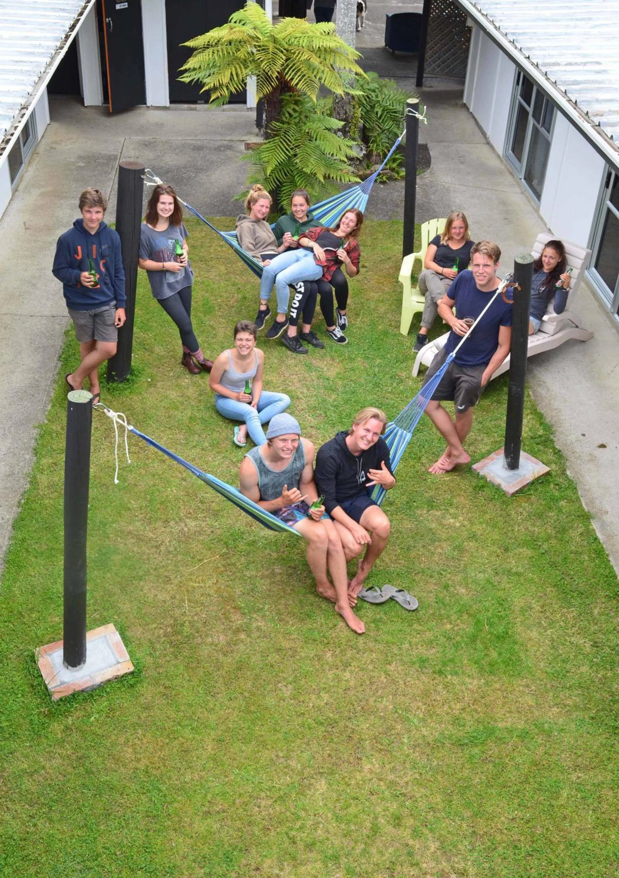 Day in Beachcomber Lodge & Backpacker