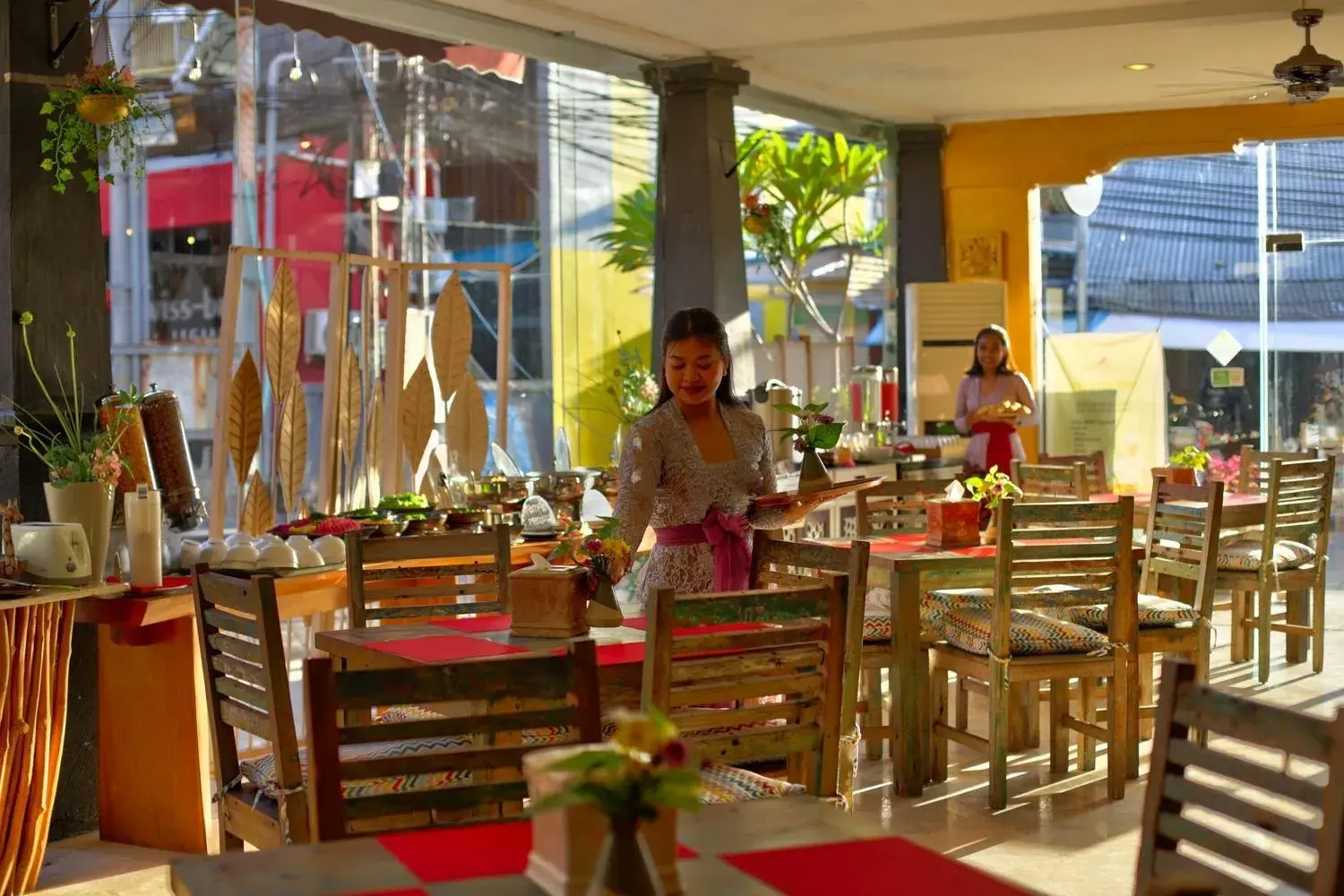 Restaurant/places to eat in Royal Hotel and Villa Bali Restaurant/places to eat in Royal Hotel and Villa Bali