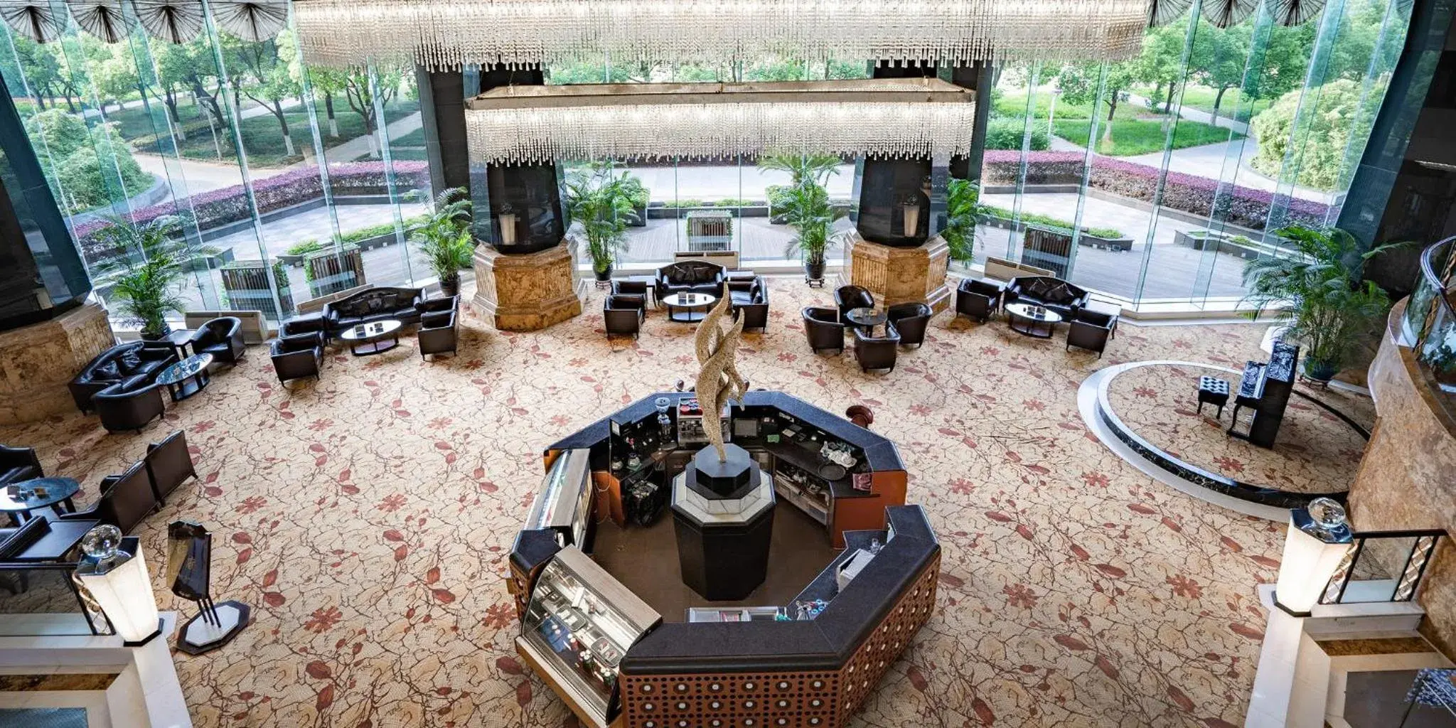 Property building in Holiday Inn Changzhou Wujin by IHG Property building in Holiday Inn Changzhou Wujin by IHG