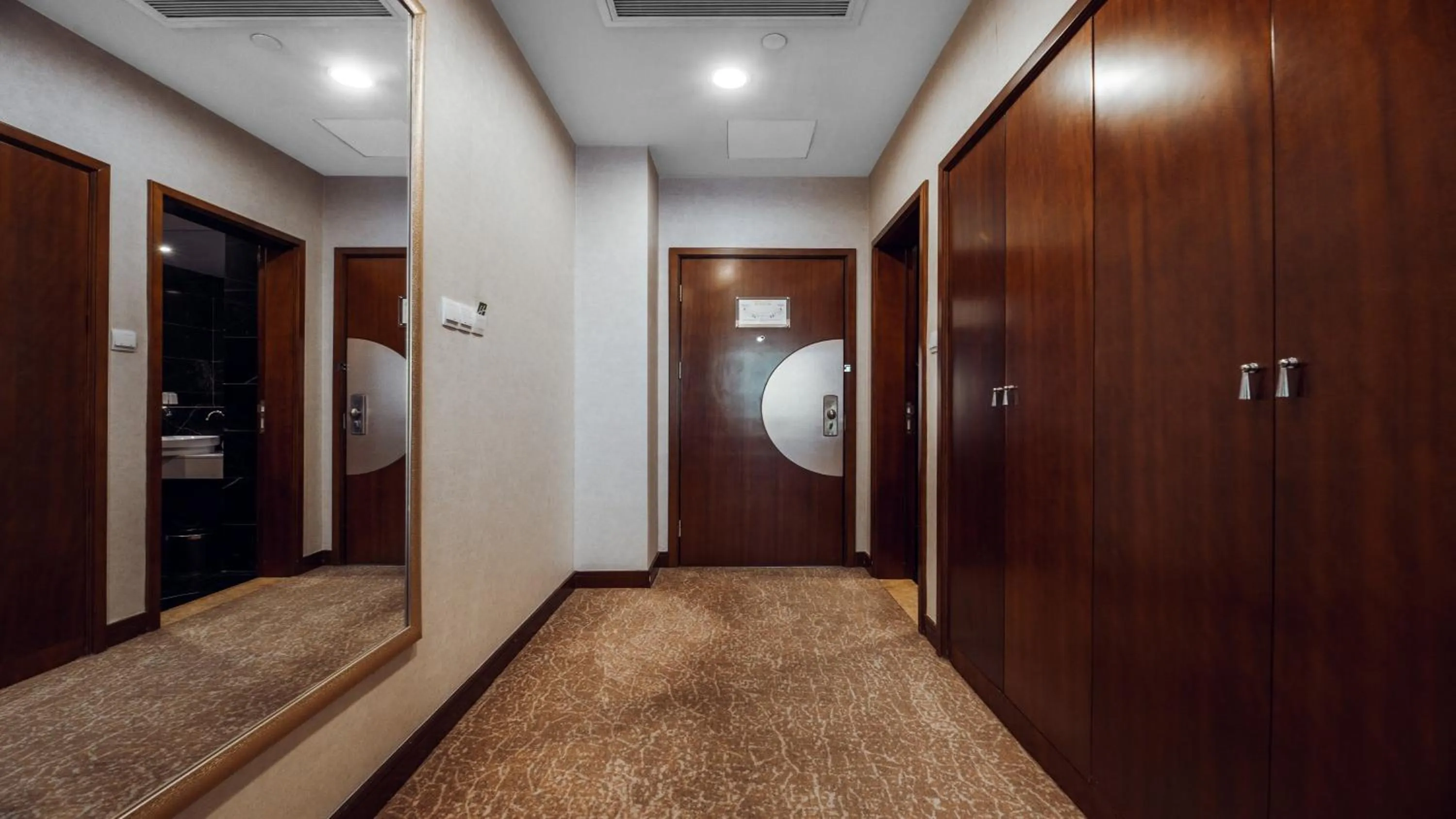 Photo of the whole room in Holiday Inn Changzhou Wujin by IHG