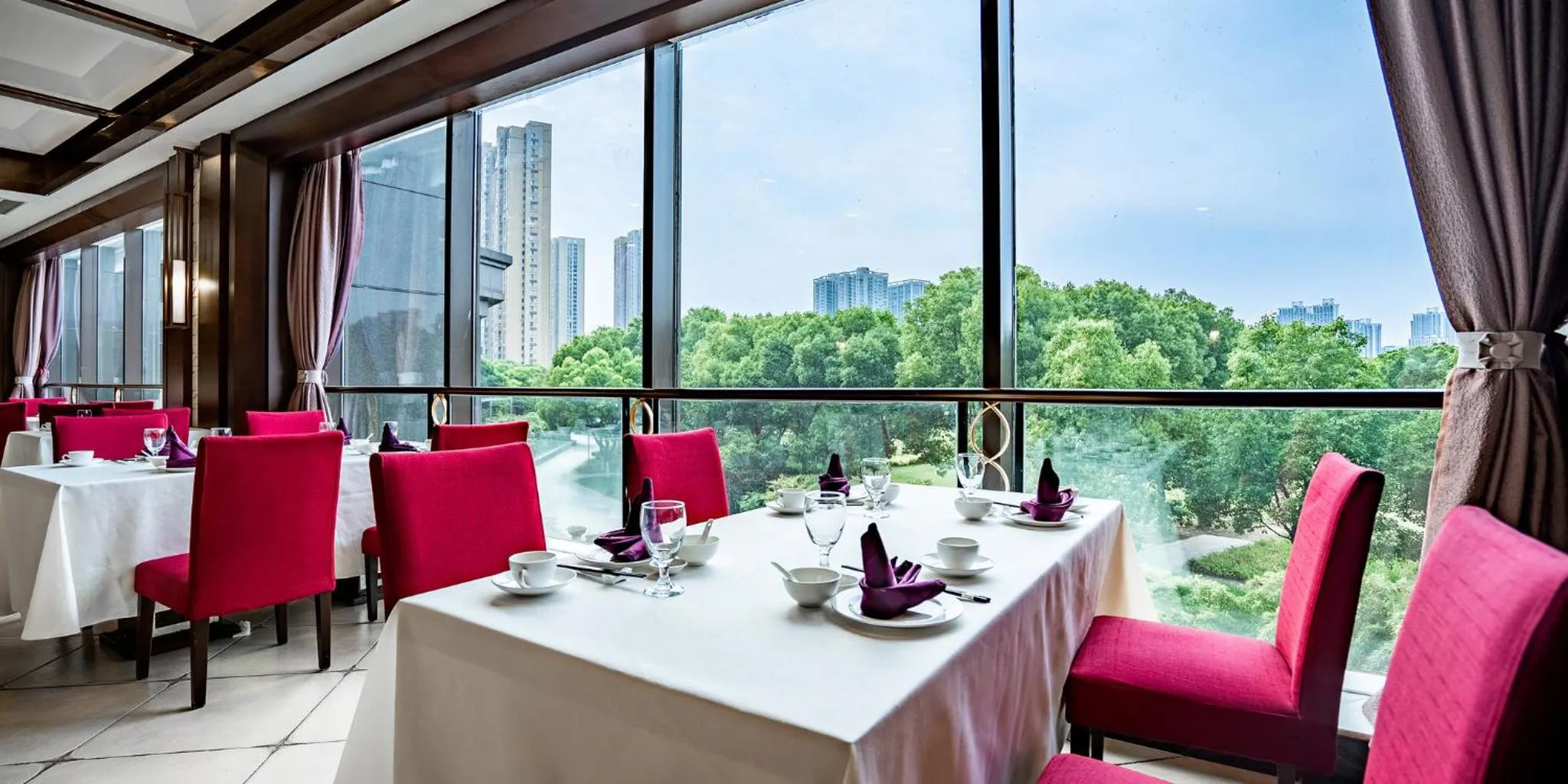 Restaurant/places to eat in Holiday Inn Changzhou Wujin by IHG