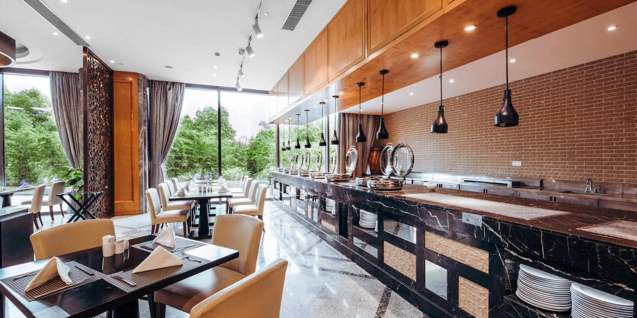 Restaurant/places to eat in Holiday Inn Changzhou Wujin by IHG