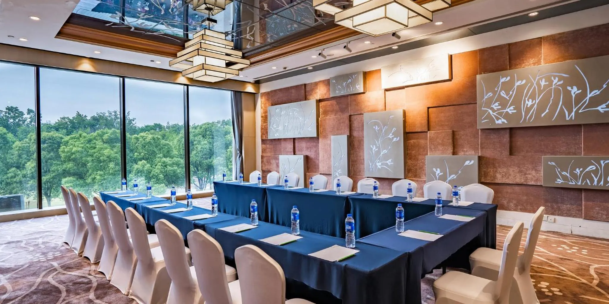 Meeting/conference room in Holiday Inn Changzhou Wujin by IHG