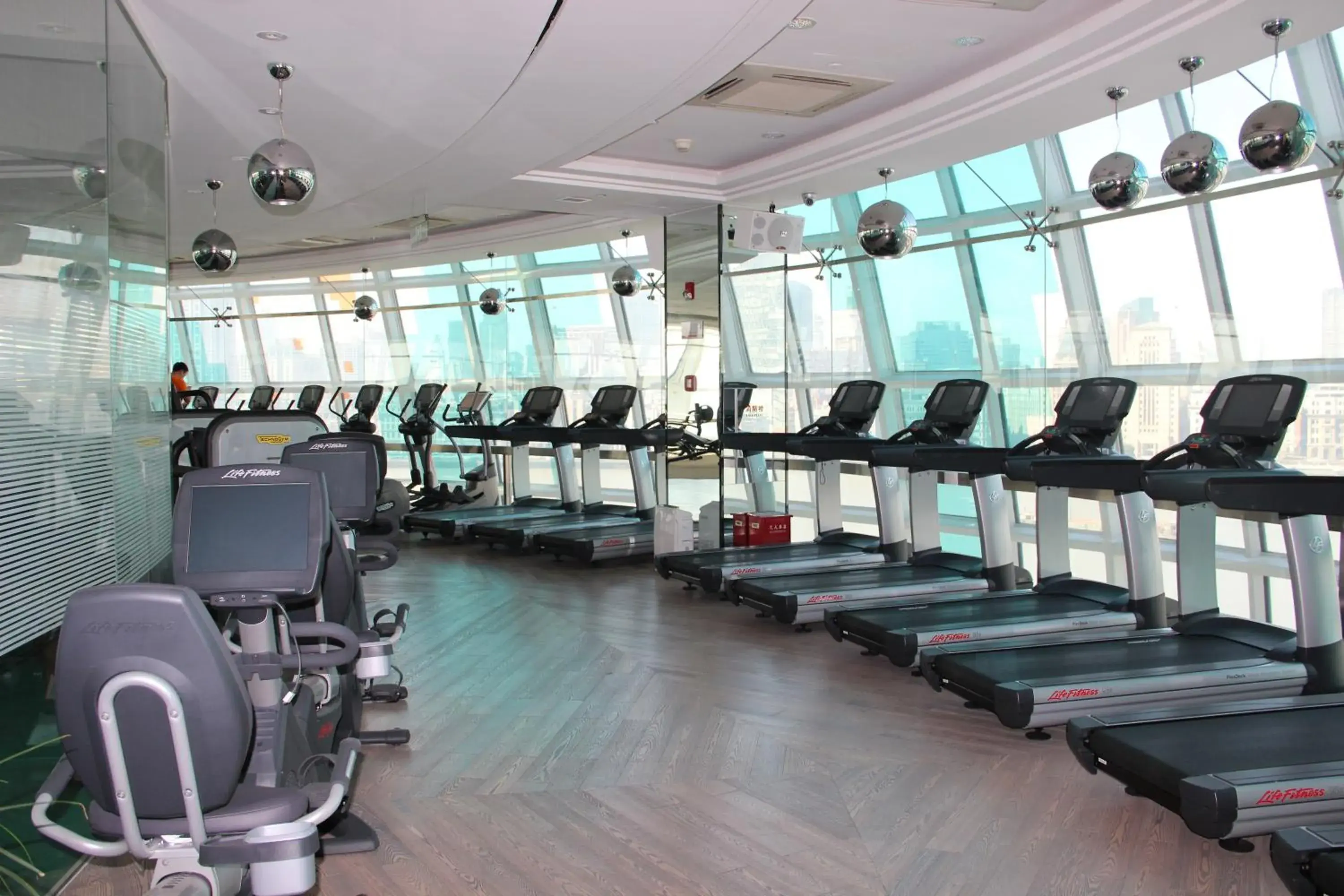 Fitness centre/facilities in Oriental Riverside Bund View Hotel (Shanghai International Convention Center) Fitness centre/facilities in Oriental Riverside Bund View Hotel (Shanghai International Convention Center)