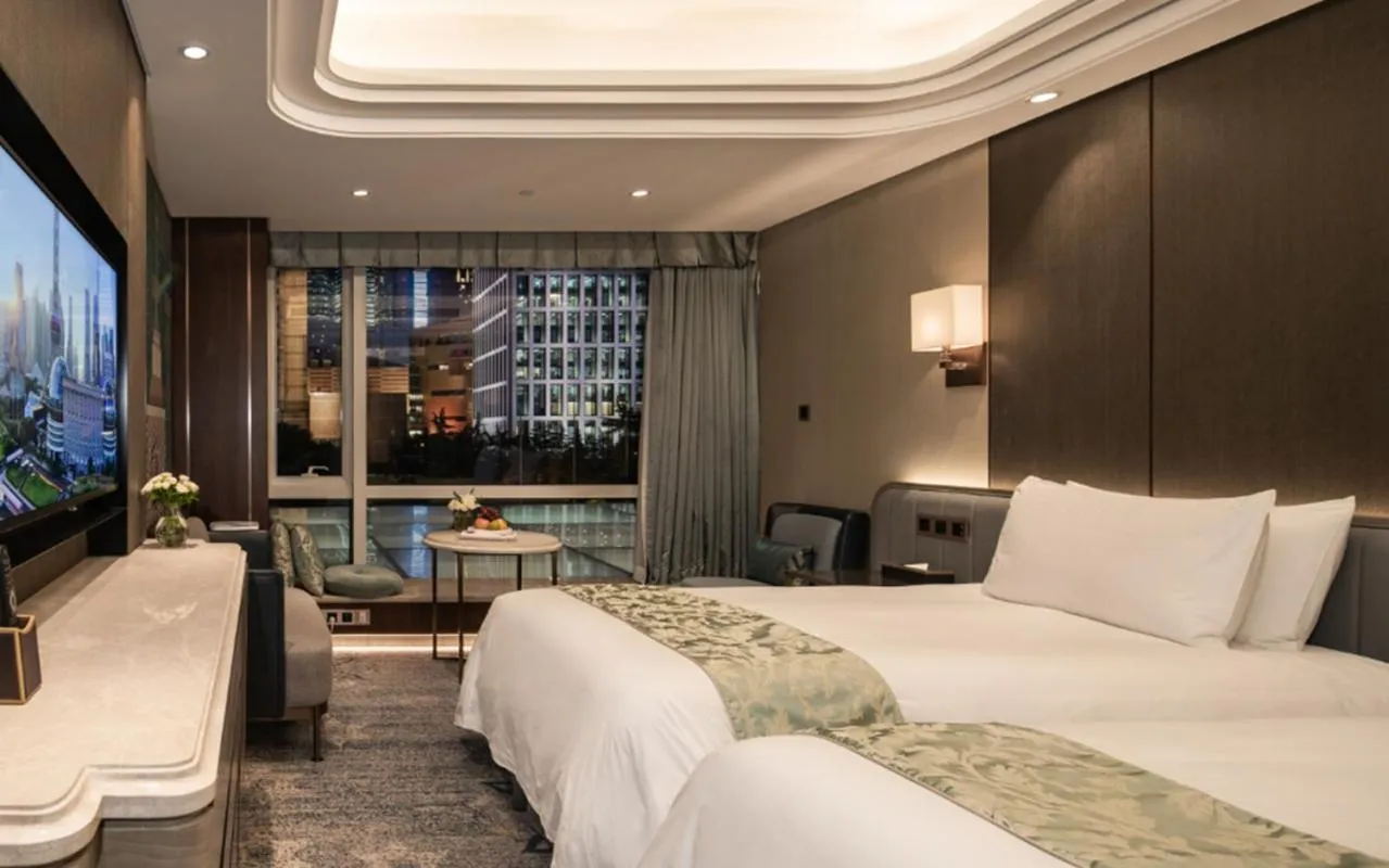 Bed in Oriental Riverside Bund View Hotel (Shanghai International Convention Center)