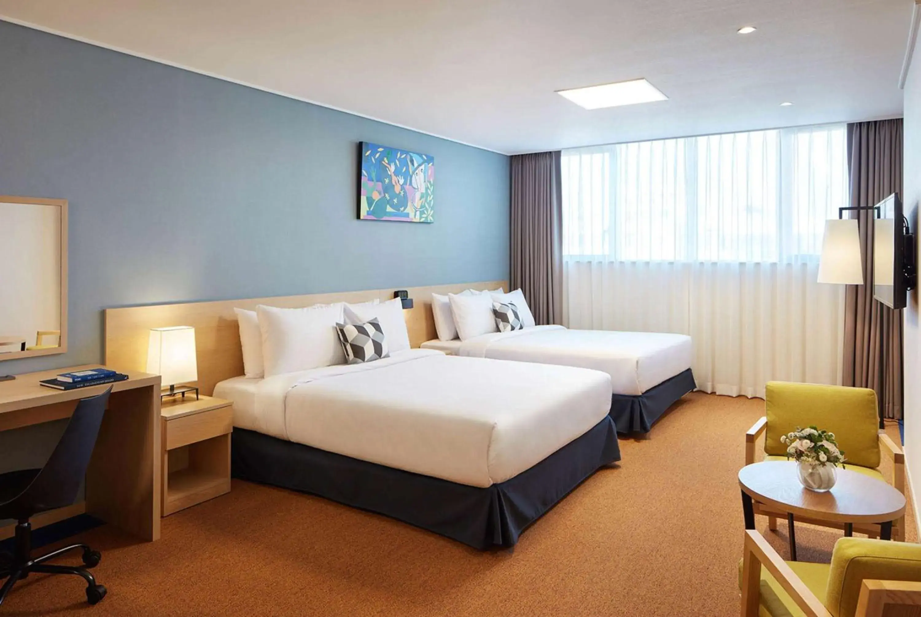 Photo of the whole room, Bed in Days Hotel & Suites by Wyndham Incheon Airport Photo of the whole room, Bed in Days Hotel & Suites by Wyndham Incheon Airport