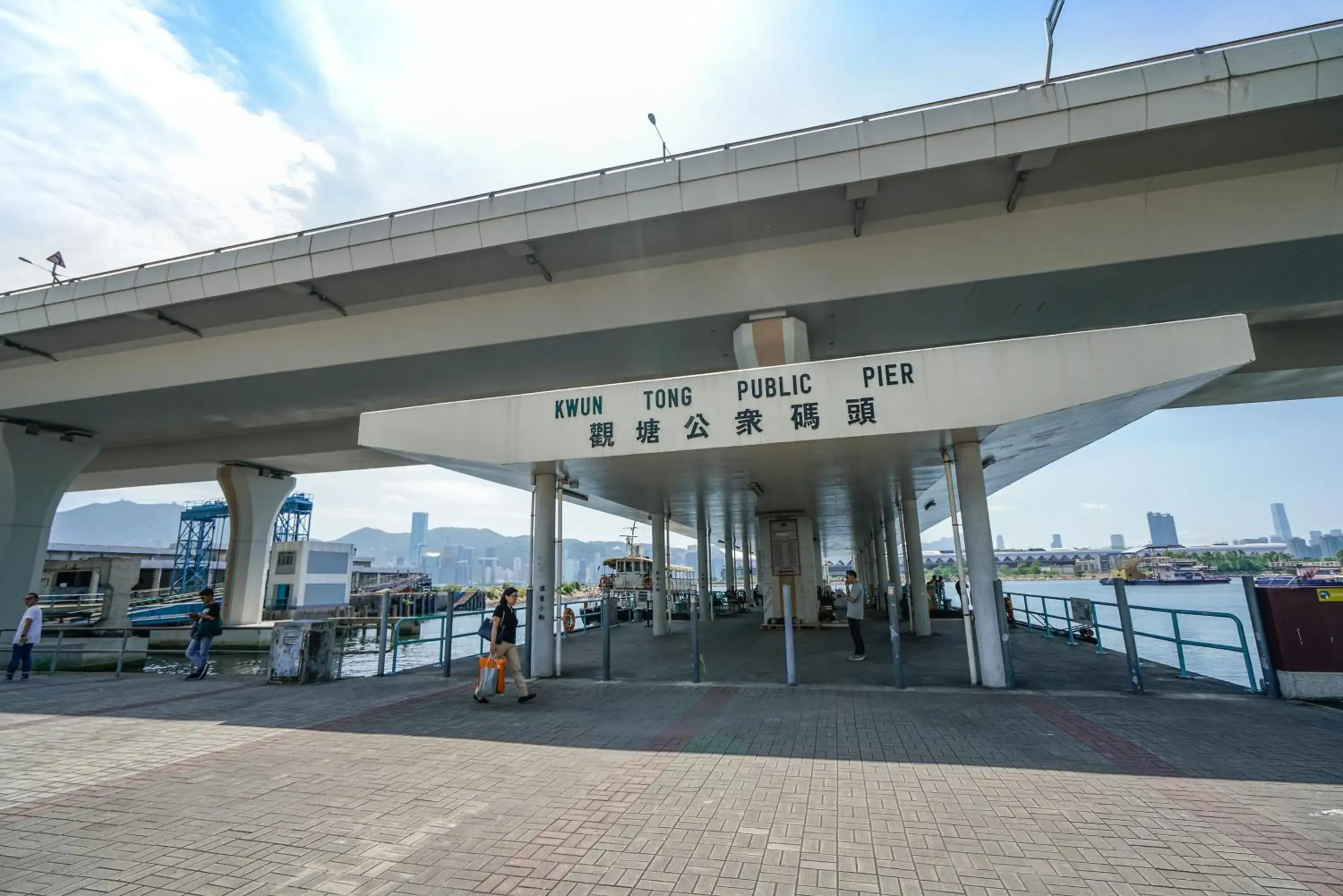 COZi Twin Room with Side Sea View in Hotel COZi Harbour View COZi Twin Room with Side Sea View in Hotel COZi Harbour View