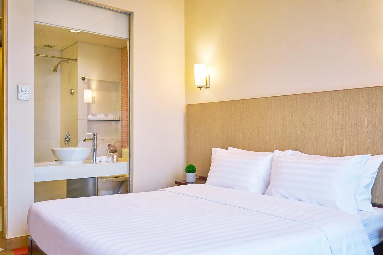 Hotel COZi Harbour View