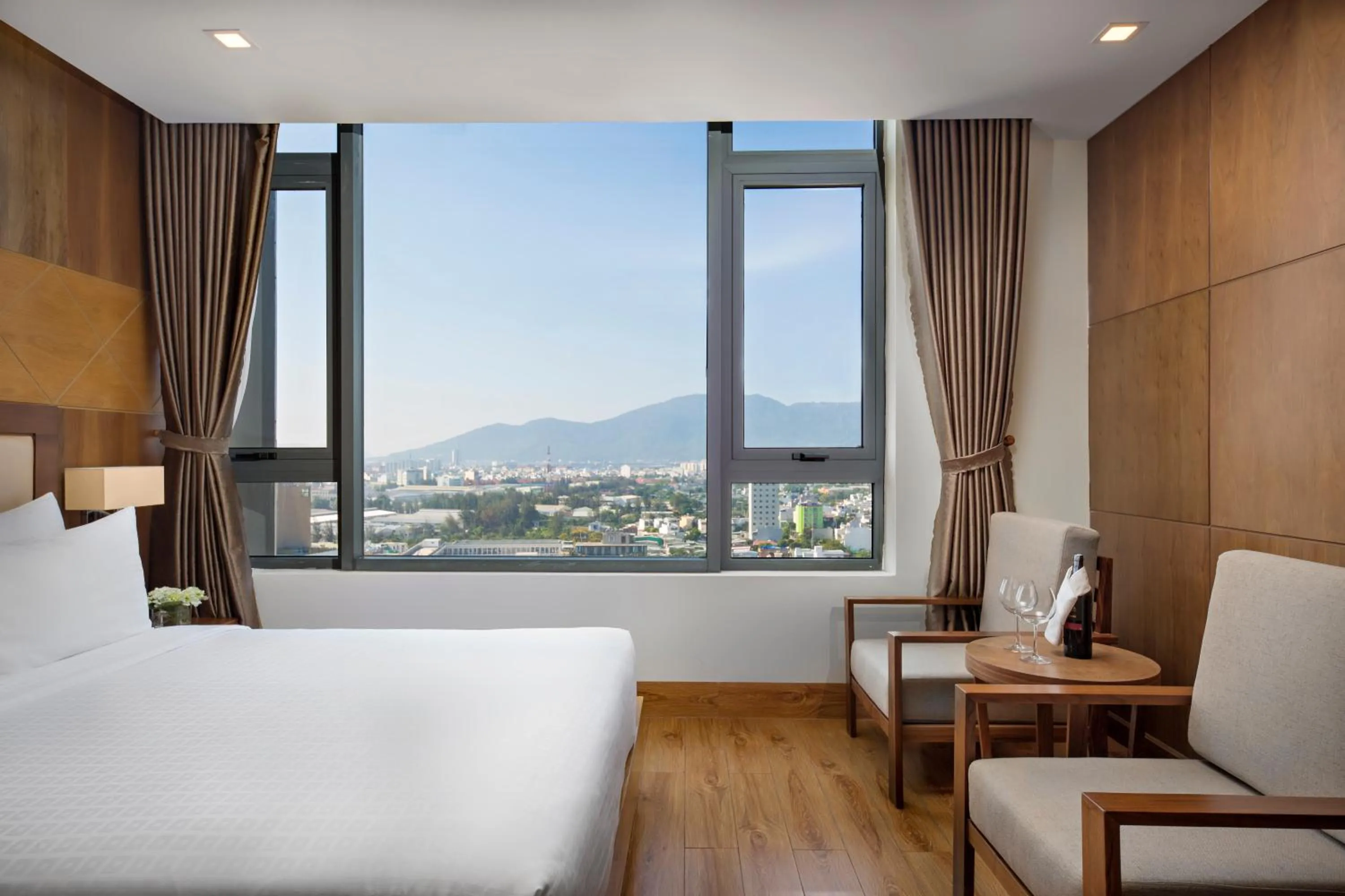 Natural landscape, Bed in Nhu Minh Plaza Danang Hotel