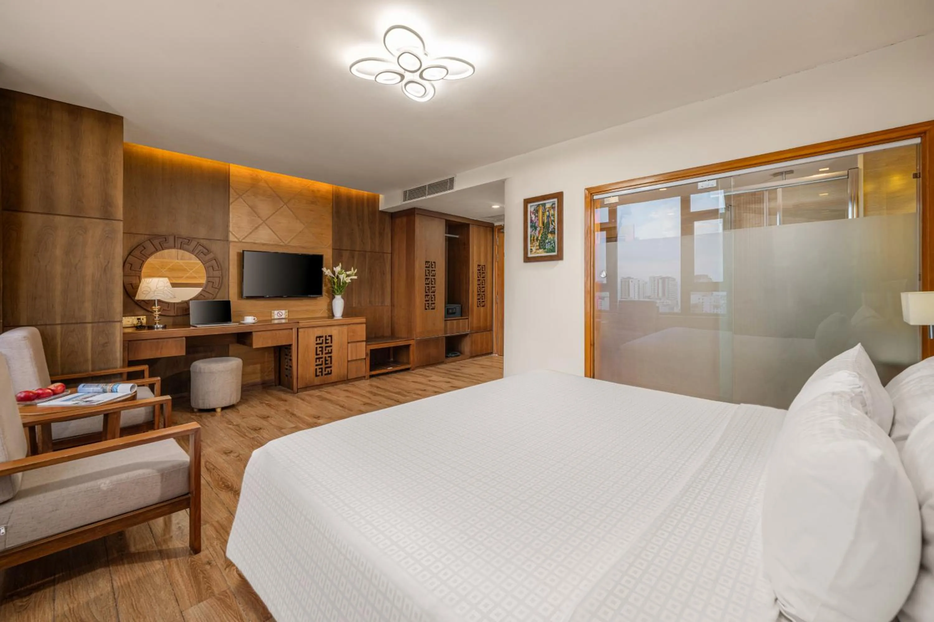 Photo of the whole room, Bed in Nhu Minh Plaza Danang Hotel