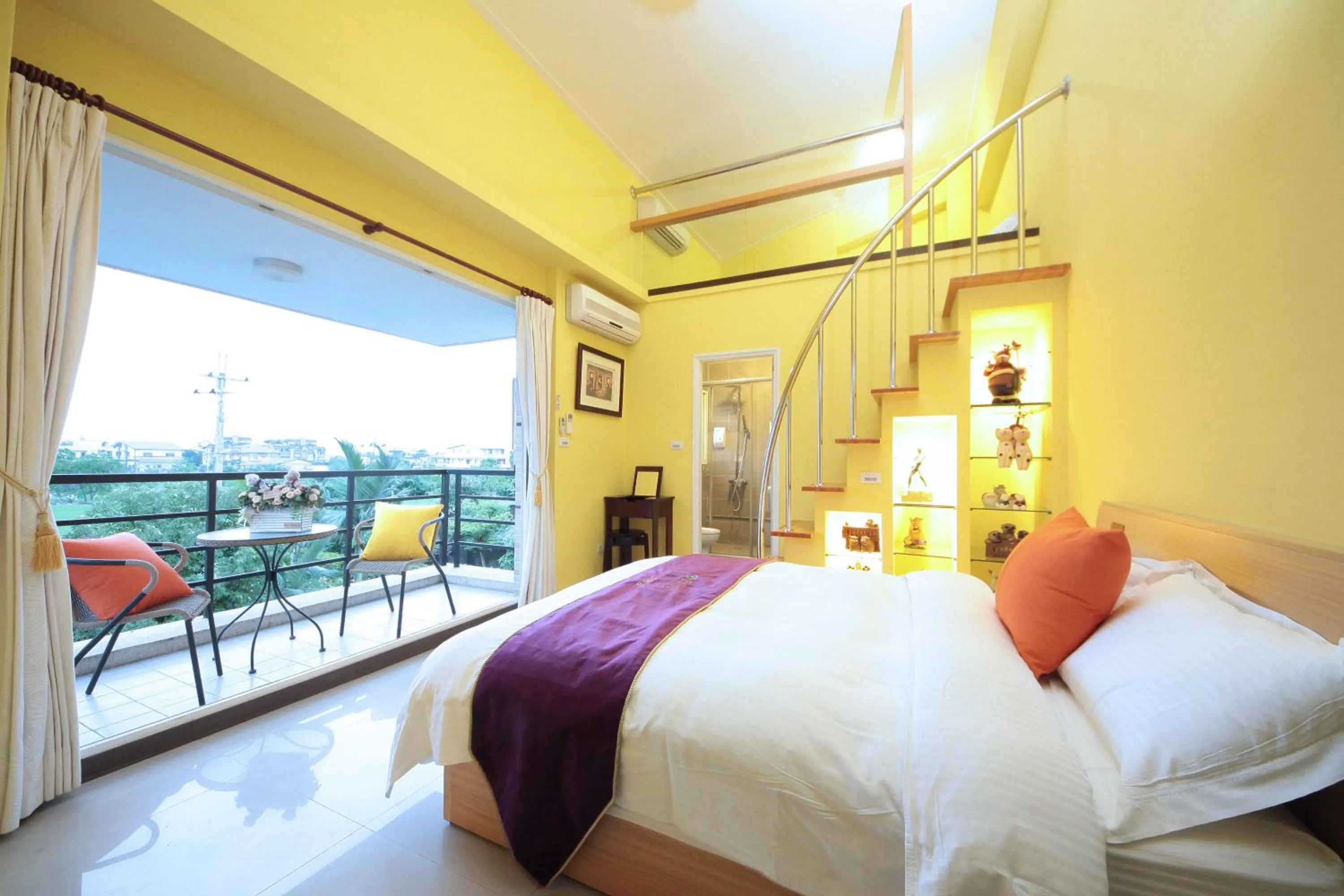 Photo of the whole room, Bed in Yue Ya Guan Homestay