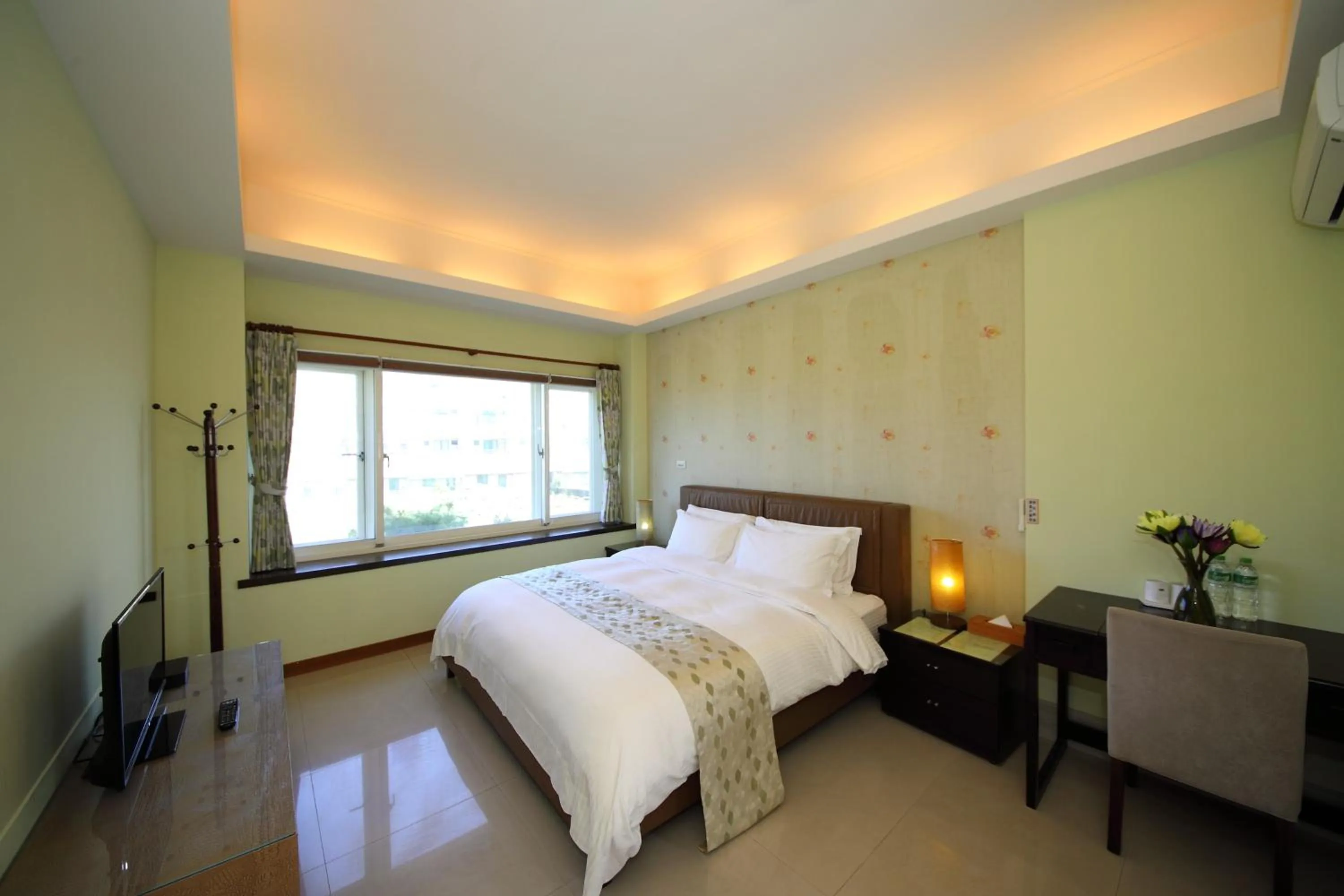 Photo of the whole room, Bed in Yue Ya Guan Homestay