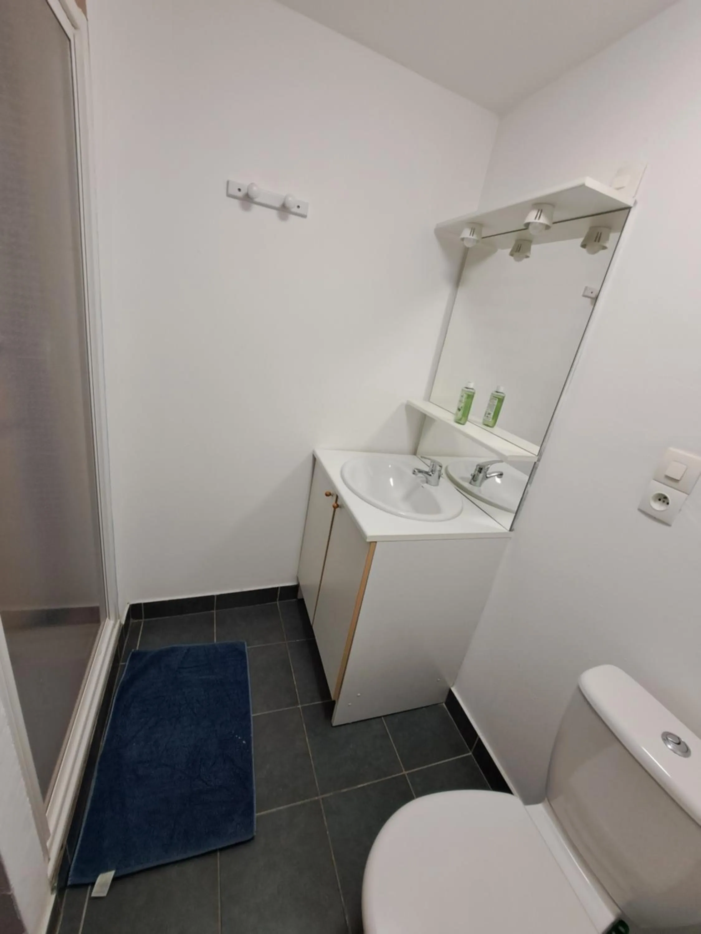 Bathroom in Appart-Hôtel Résidence Maloc