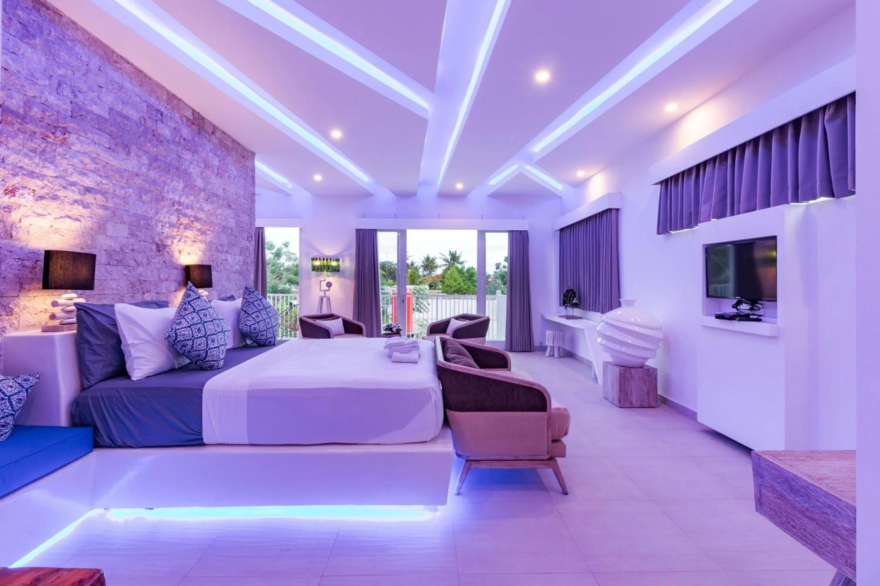 Photo of the whole room, Bed in Cocotoa Boutique Hotel & Villa
