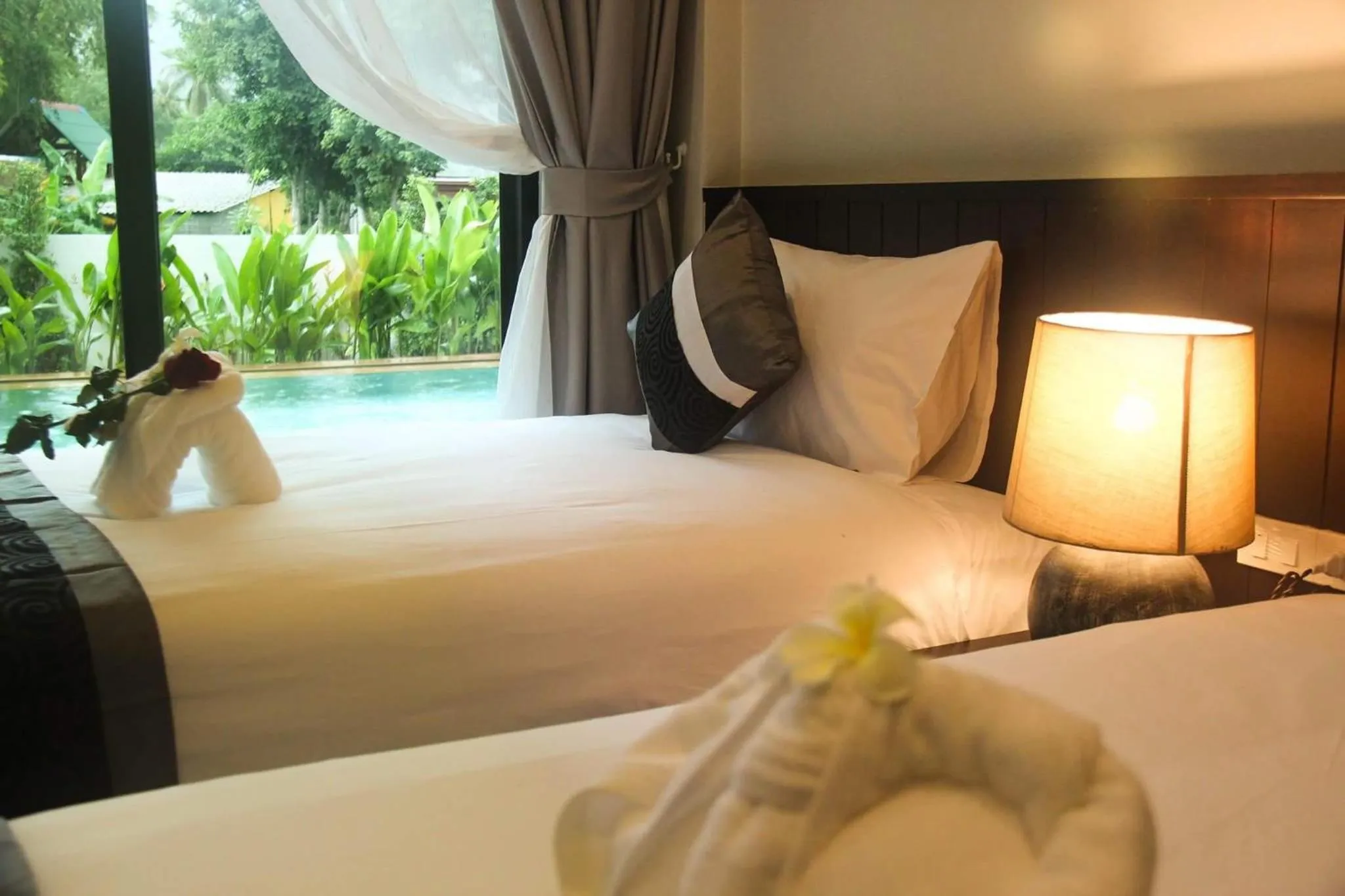 Bed in Amarina Green