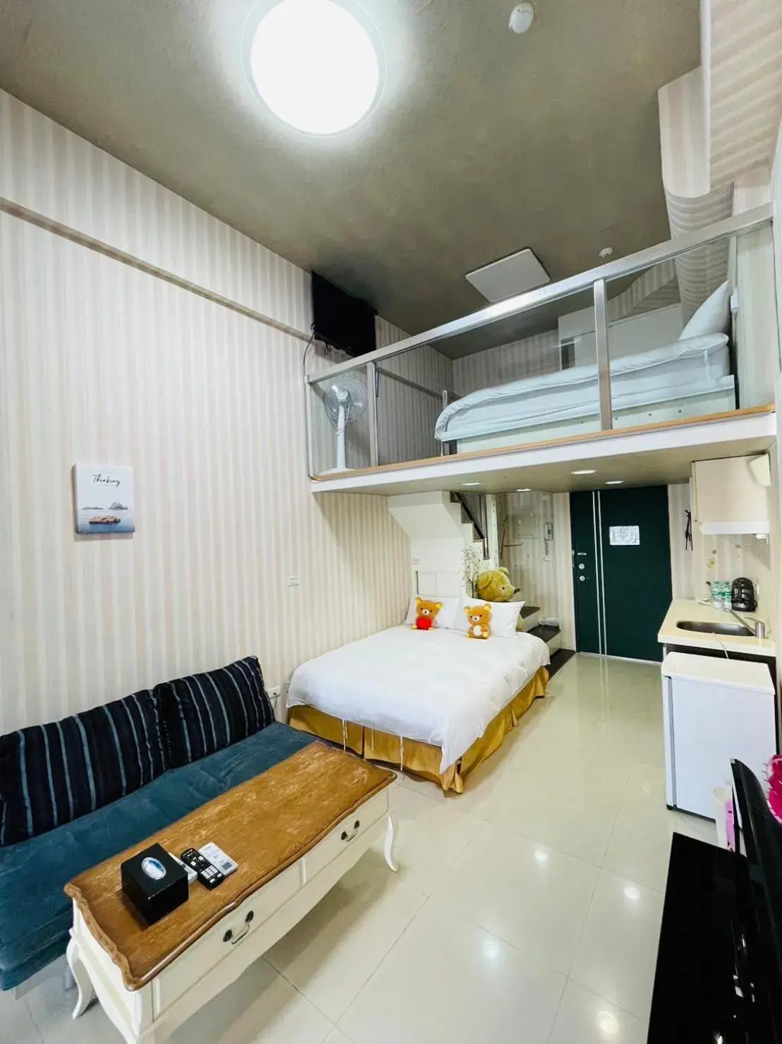 Bed in Chiuan Jia Hot Spring House Bed in Chiuan Jia Hot Spring House