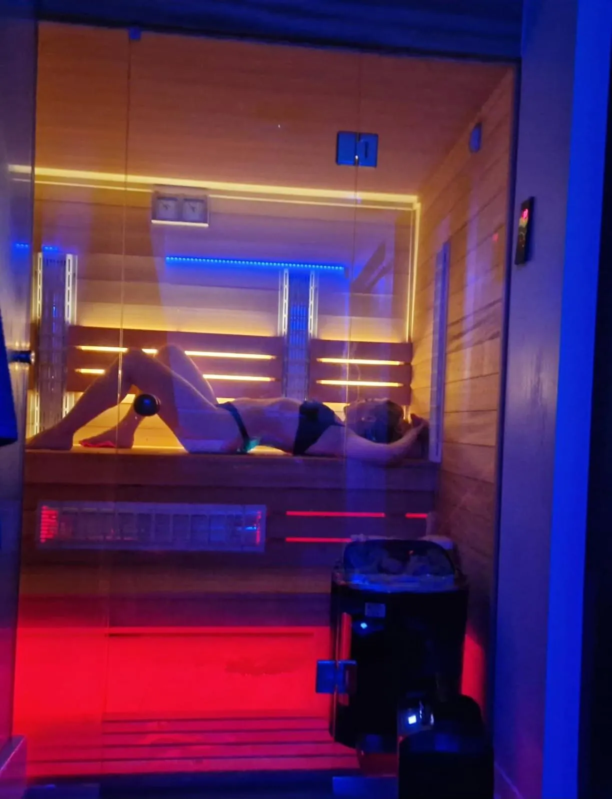 Hot Tub in Domki Górskie Janosik, Kwicoł i Pyzdra Jacuzzi, Sauna