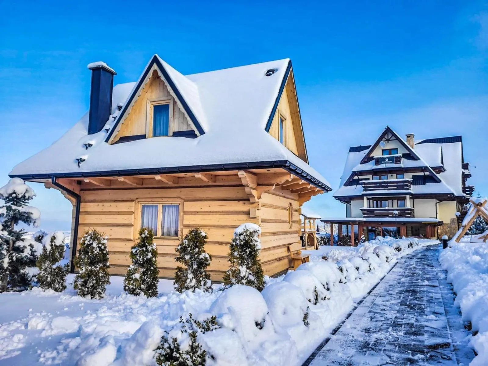 Property building in Domki Górskie Janosik, Kwicoł i Pyzdra Jacuzzi, Sauna